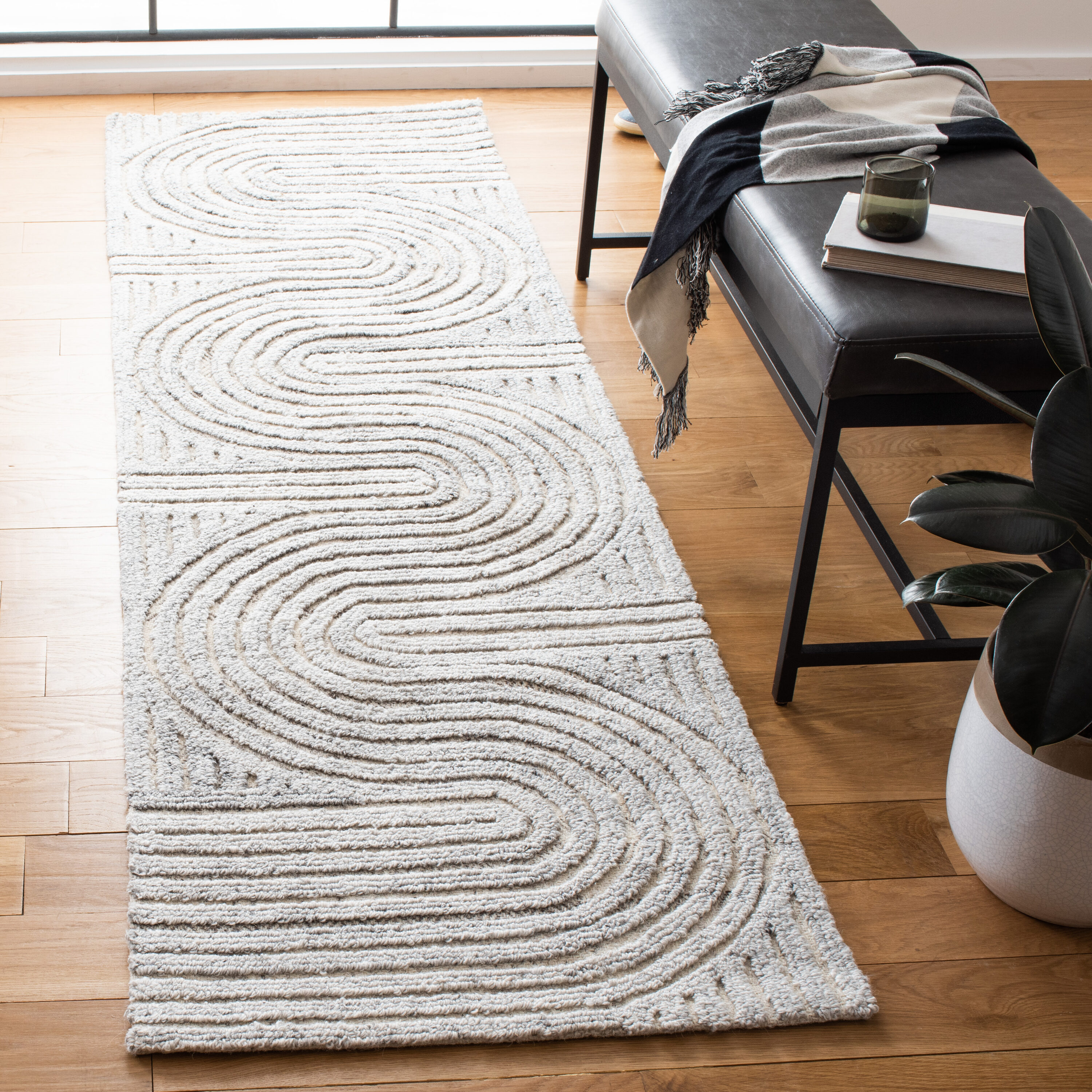  Southampton 301 Gray Contemporary 2ft-3in x 8ft Runner Rug