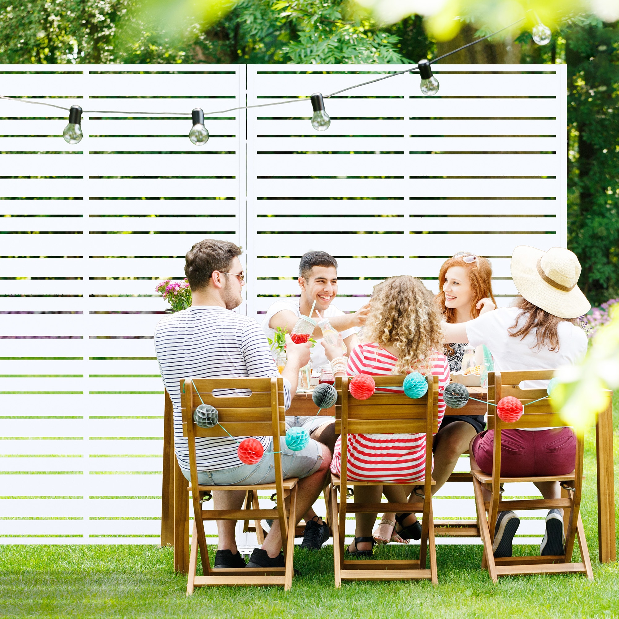 Vynxaria LS0505-GE040234 Benjamin White Galvanized Metal Outdoor Privacy Screen with Mixed Width Louver A Design