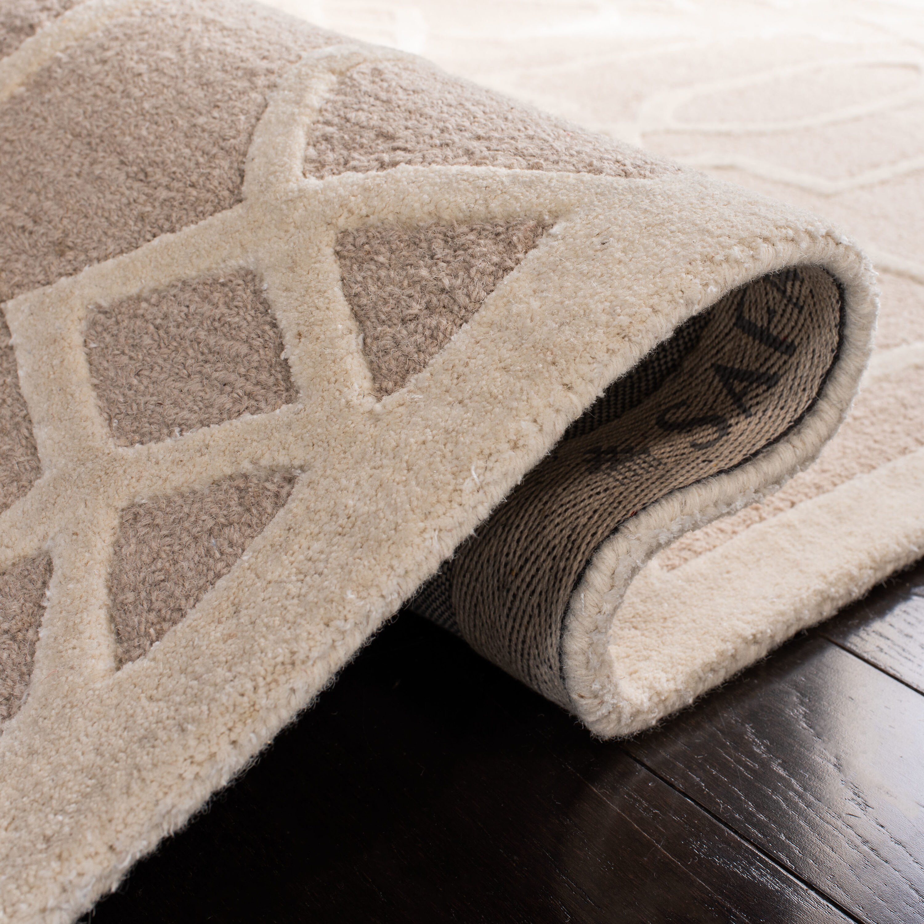 Safavieh BEL138C-27 rugs - View #5