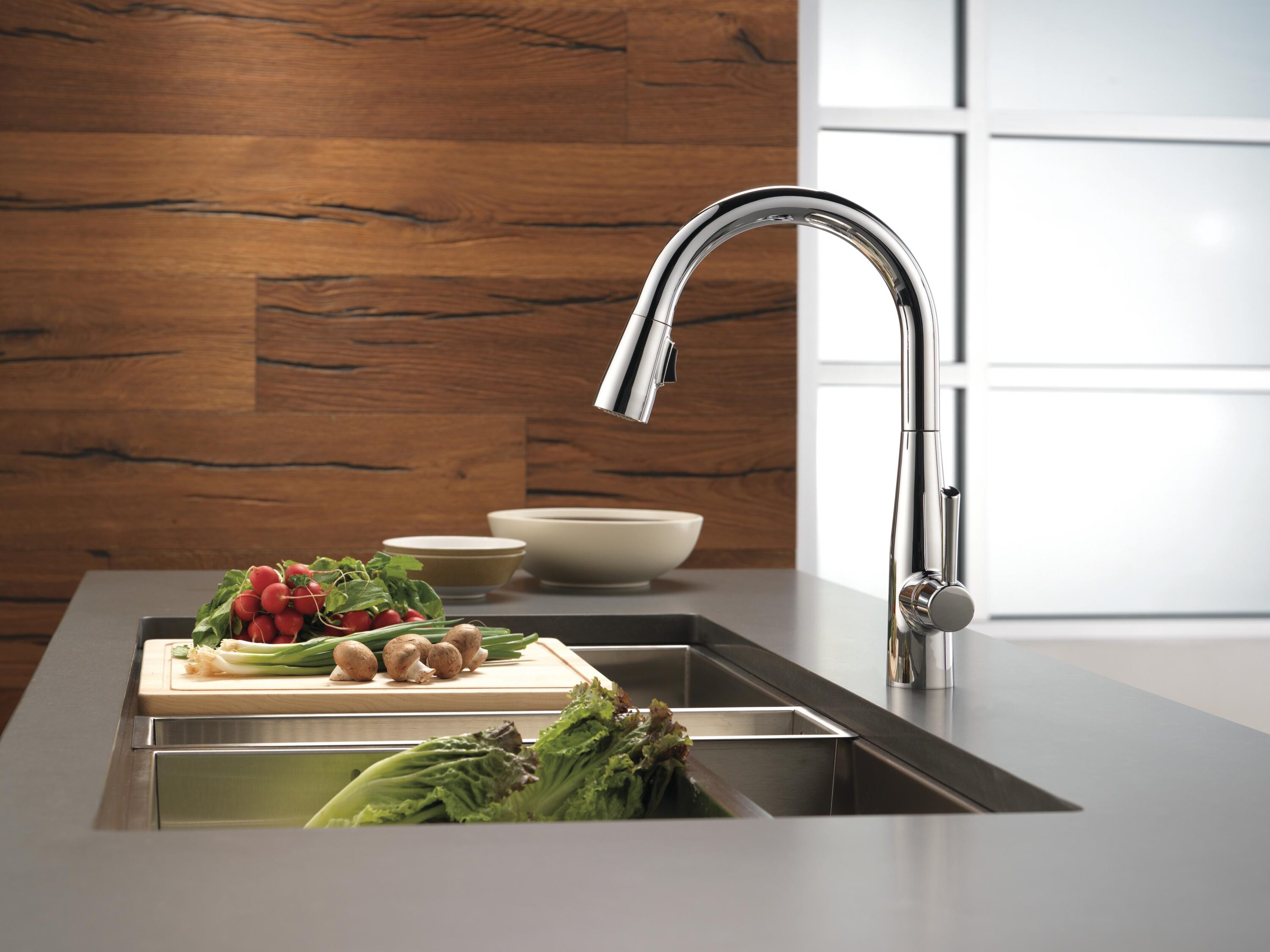 Chrome Pull-Down Single Handle Kitchen Faucet with Spray