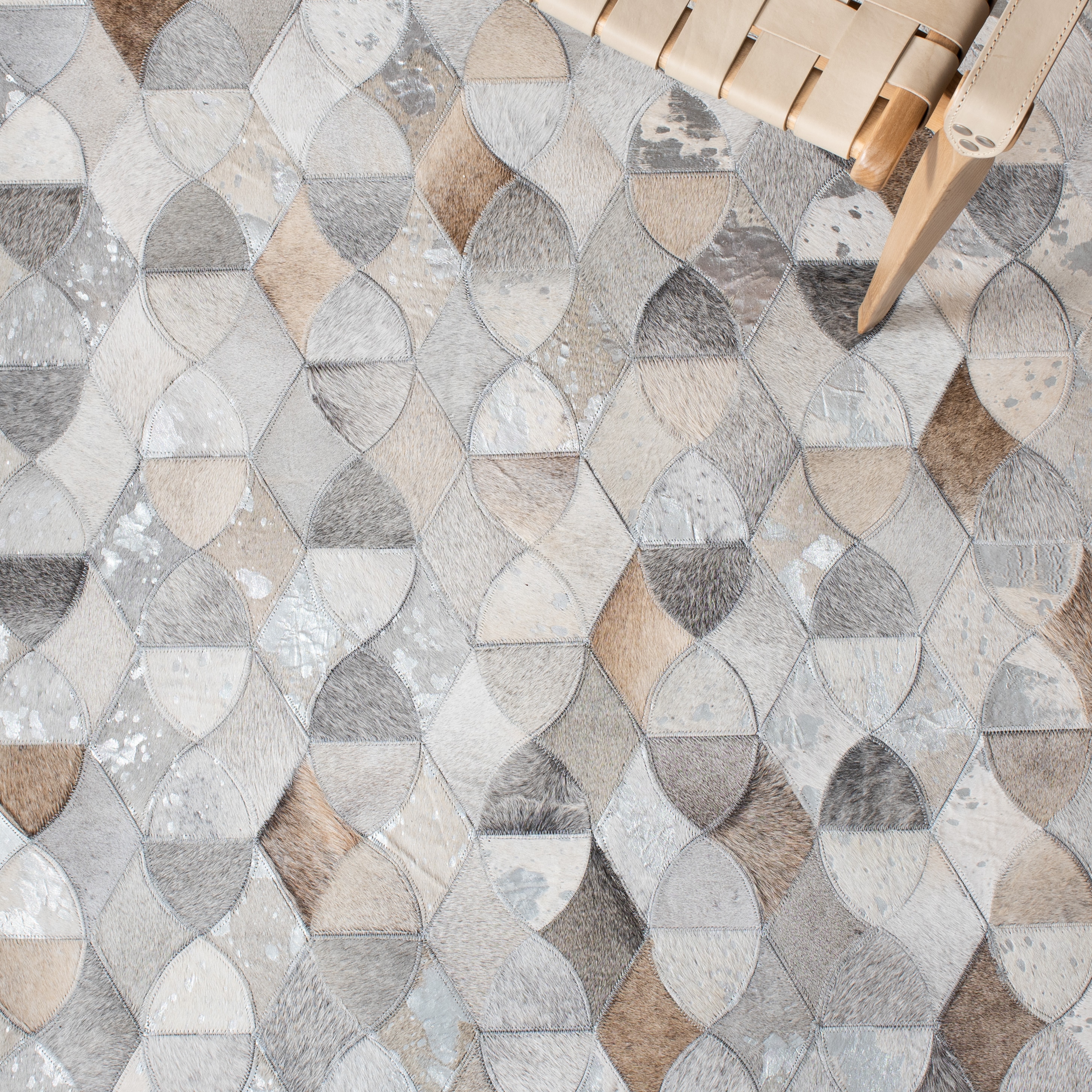 Gray Geometric Handmade Cowhide 3' x 5' Area Rug