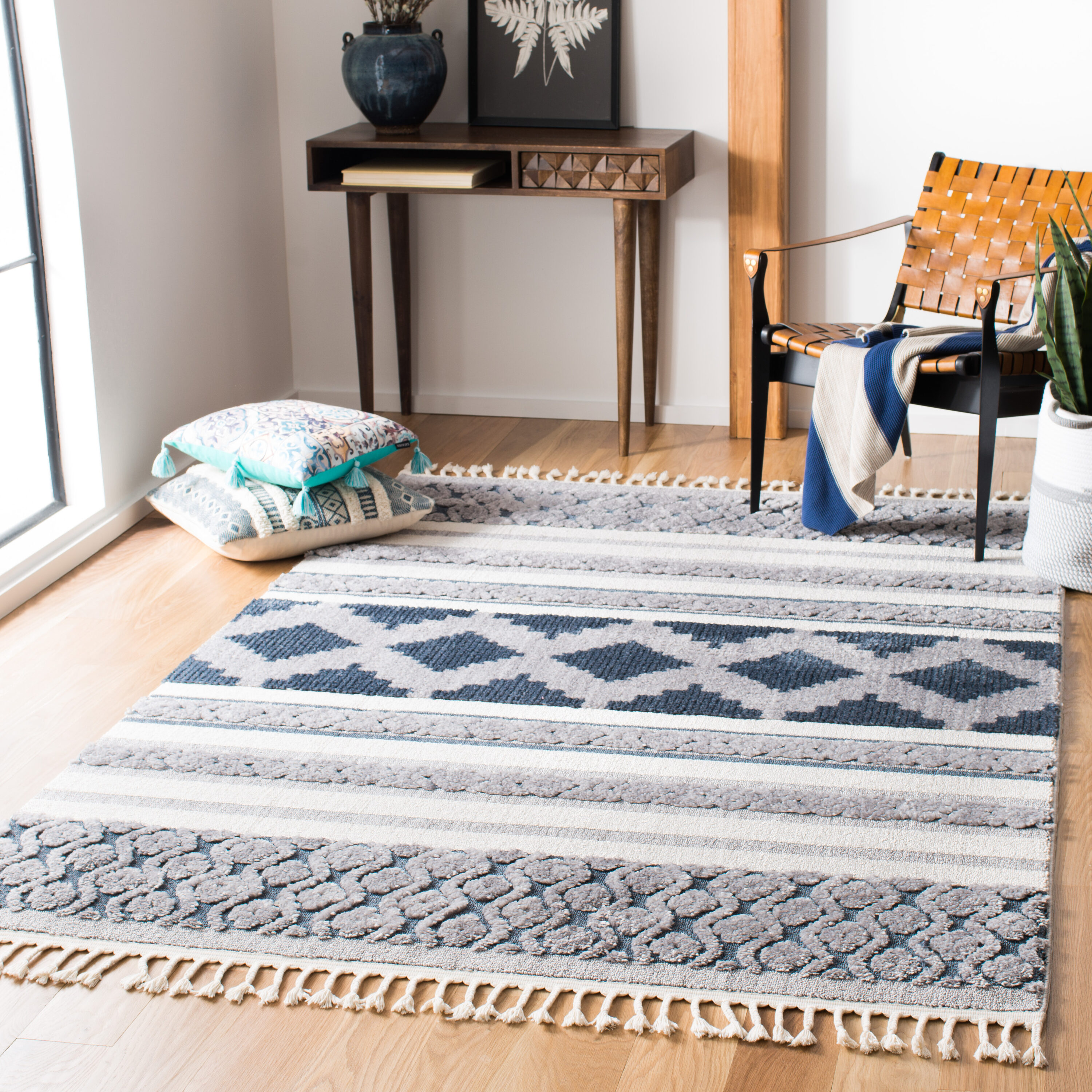 Safavieh - Marrakesh Tassel 515B Ivory Blue 5 x 8 Area rug