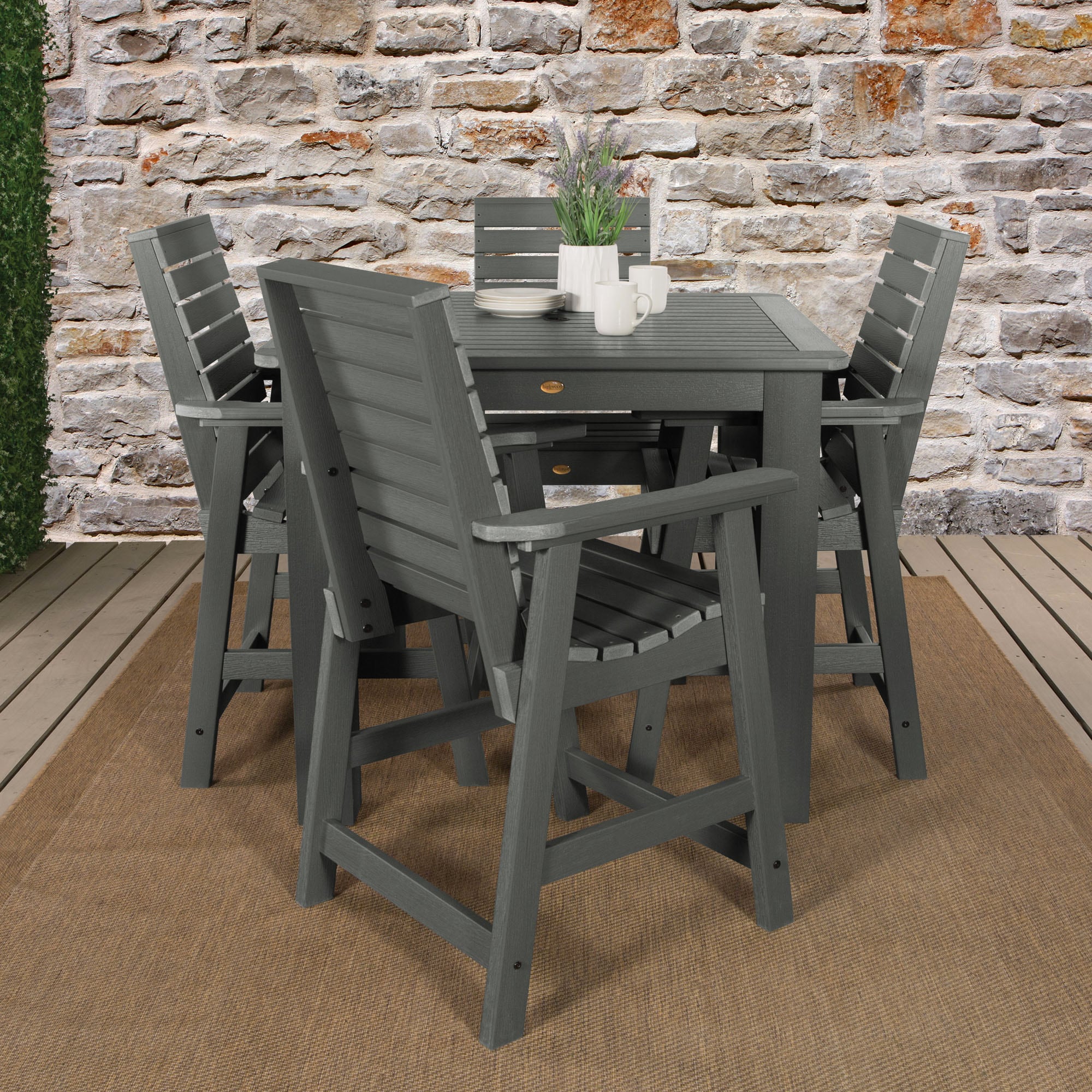 highwood The Weatherly 5-Piece Gray Bistro Patio Dining Set Plastic ...