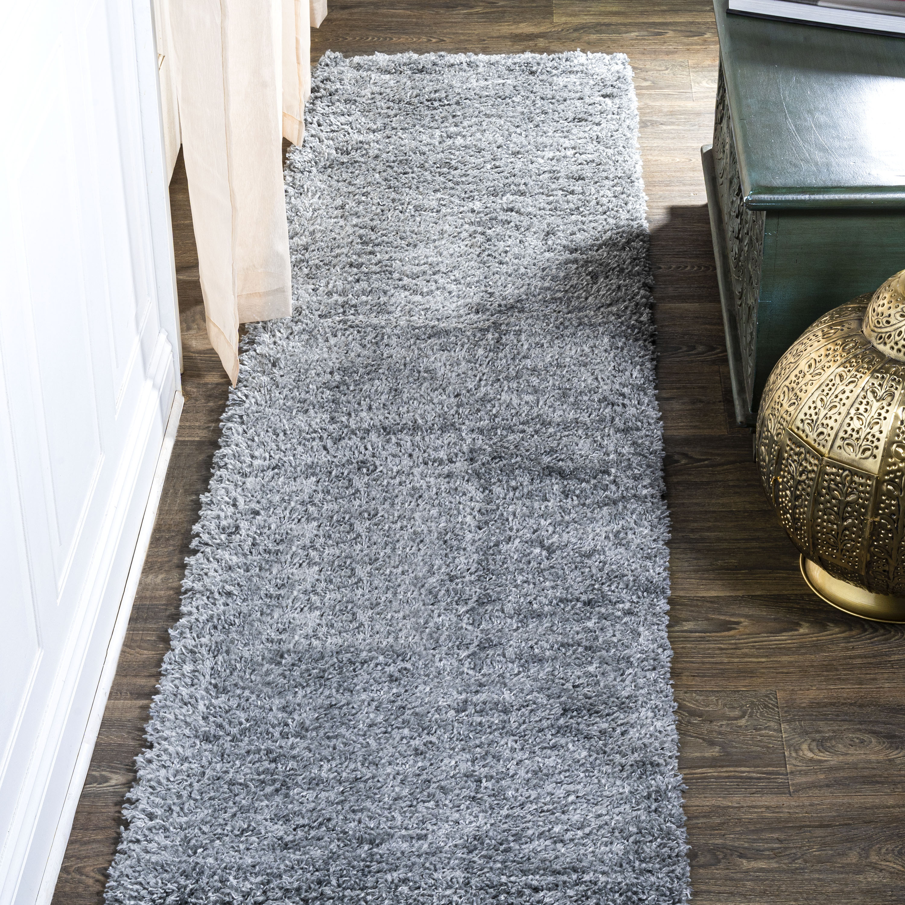 JONATHAN  Y CLD100E-210 TANGO Groovy Solid Shag 2 x 10 (ft) Loomed Polypropylene Light Gray Rectangular Indoor Solid Bohemian/Eclectic Runner rug