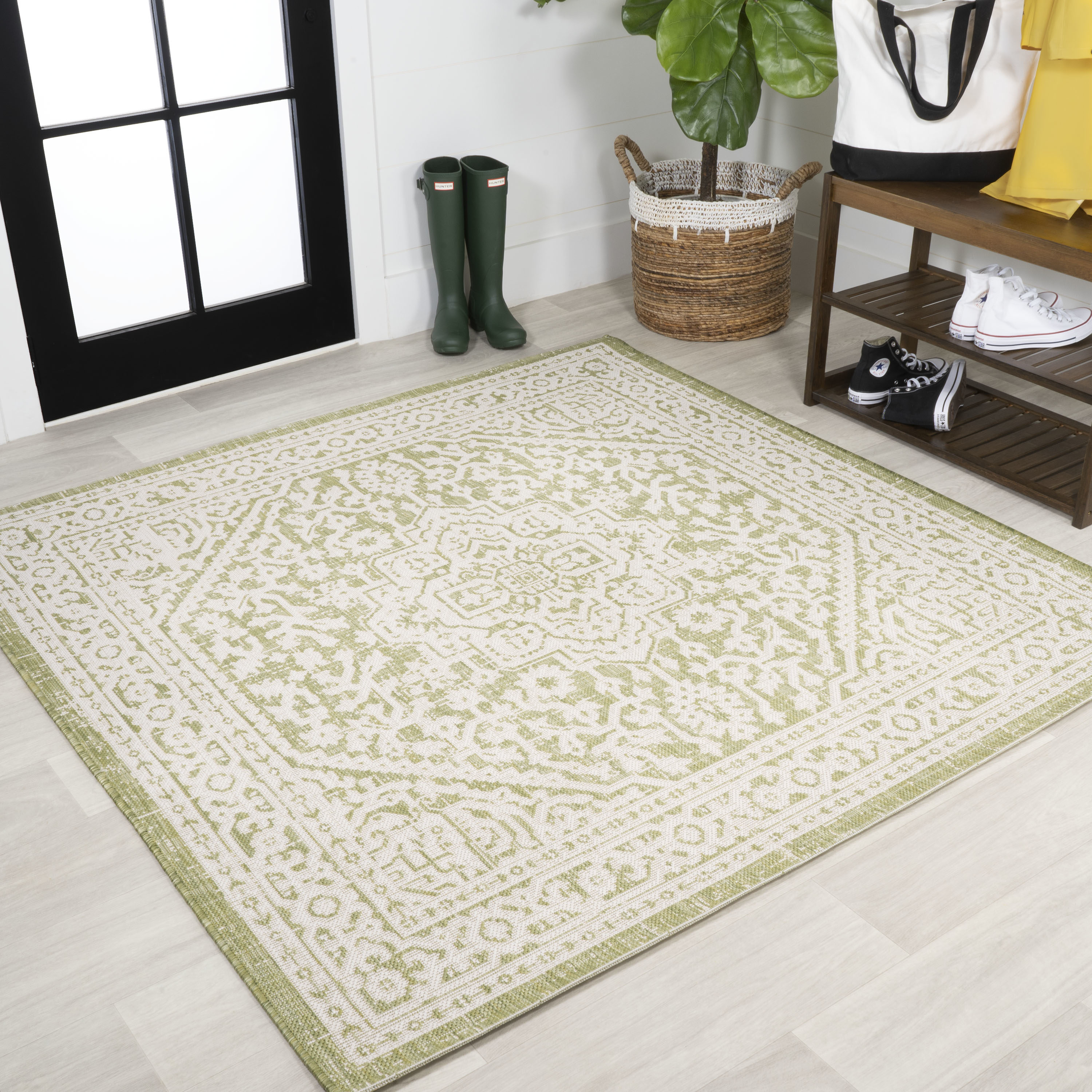 JONATHAN  Y SMB101E-5SQ Santa Monica Sinjuri Textured Weave 5 x 5 (ft) Loomed Polypropylene Green/Cream Square Indoor/Outdoor Border Coastal Area rug