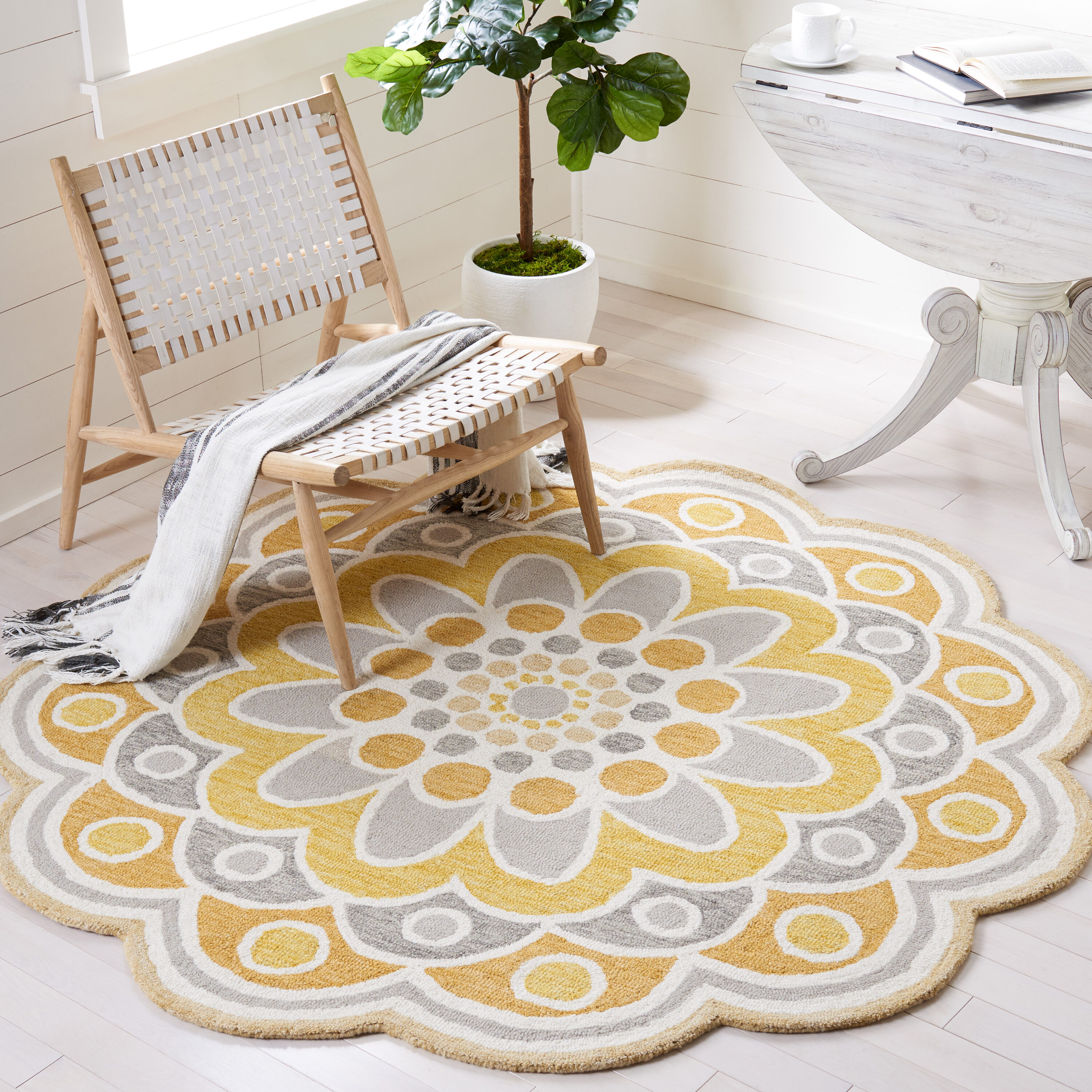  Novelty 101 Gray/Gold Kids 6ft x 6ft Round Rug