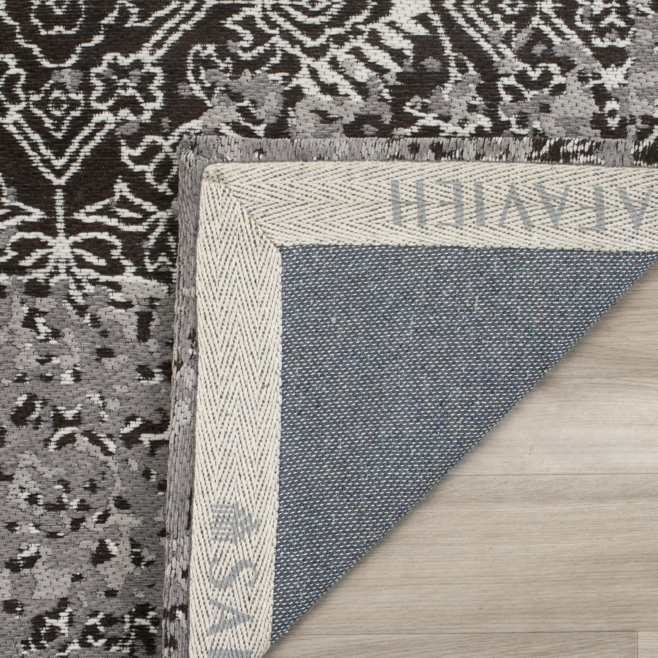 Safavieh CLV224B-8 rugs - View #4