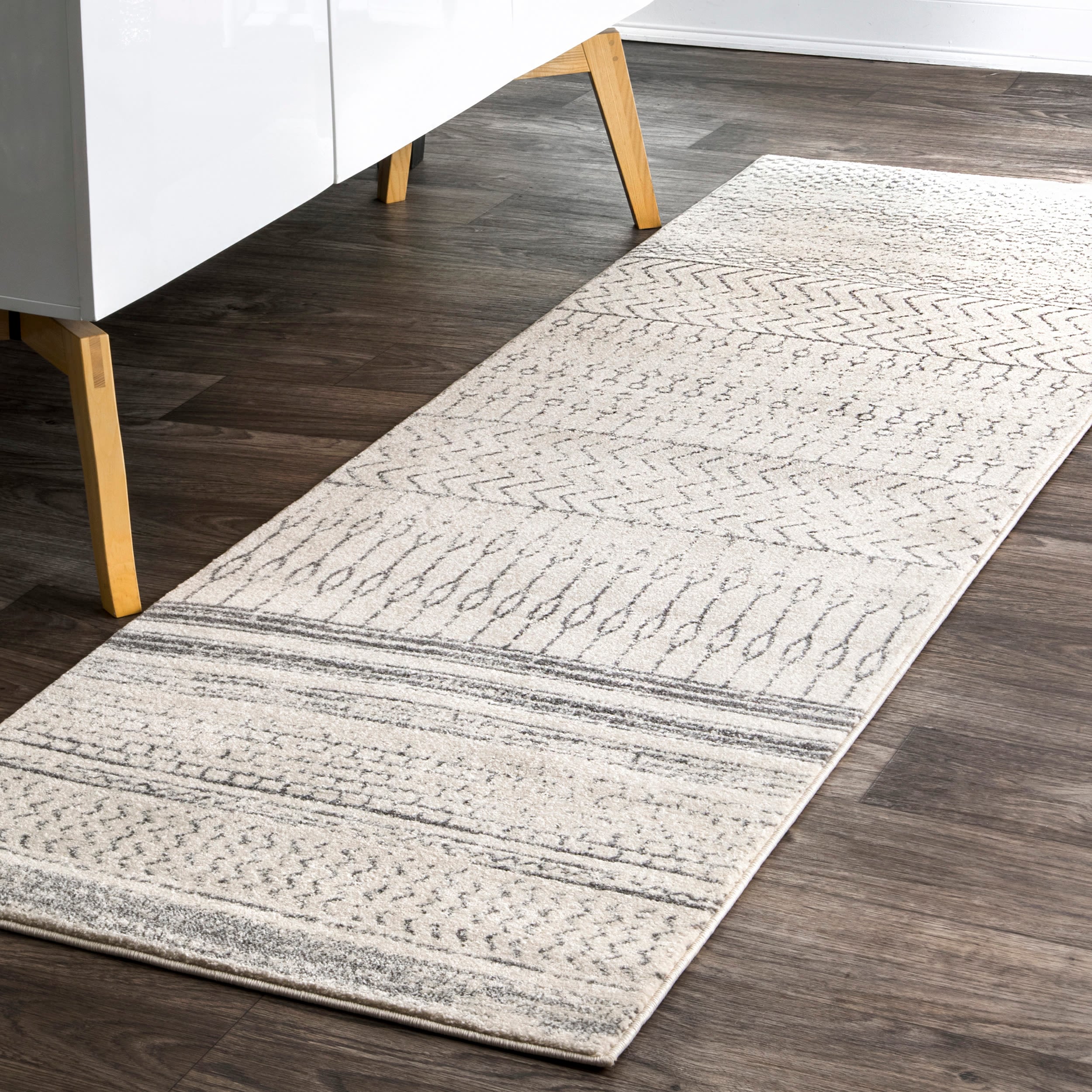 nuLOOM RZBD65B-26014 Nova 2 x 14 (ft) Loomed Polypropylene Gray Rectangular Indoor Stripe Runner rug