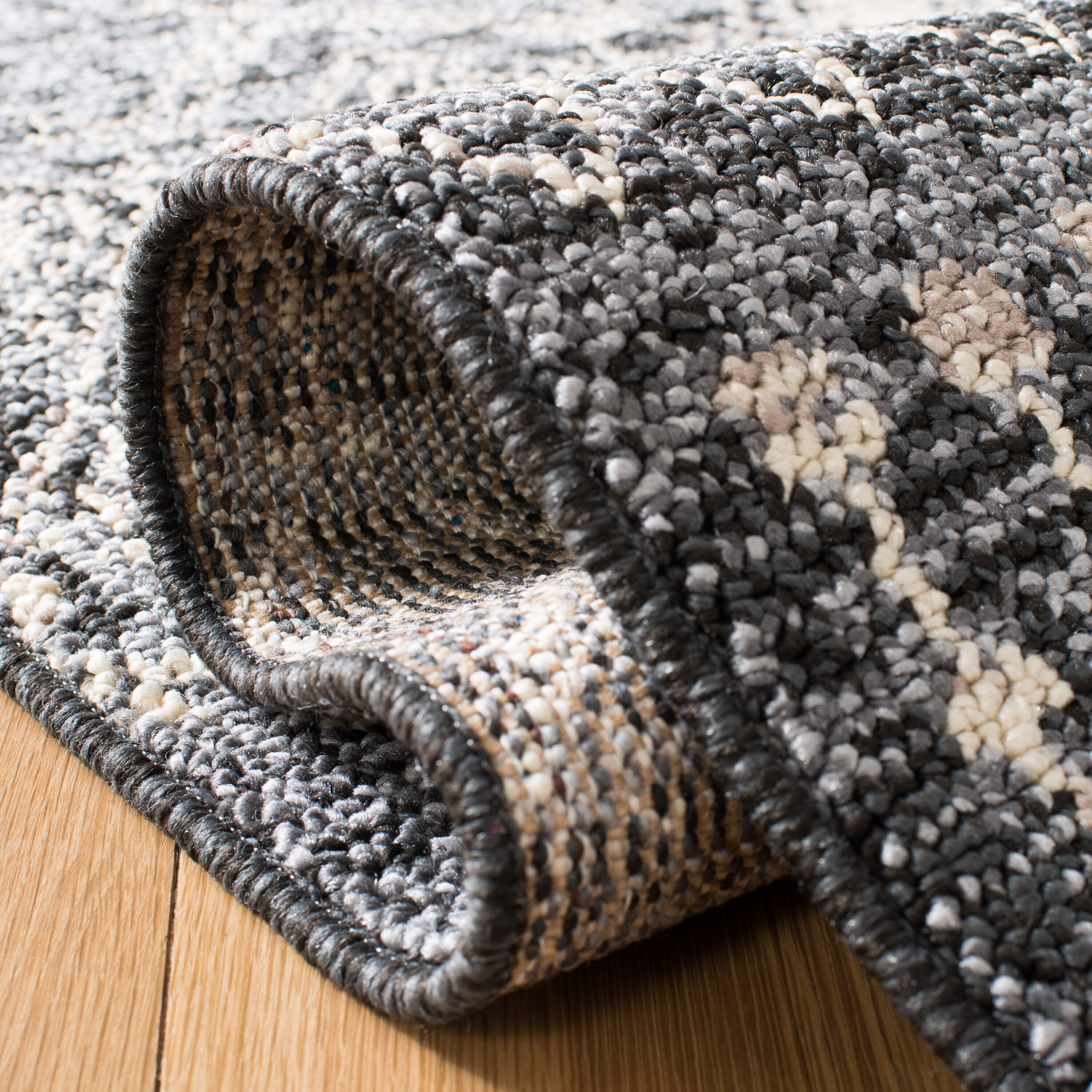 Safavieh MRK752N-7SQ rugs - View #5