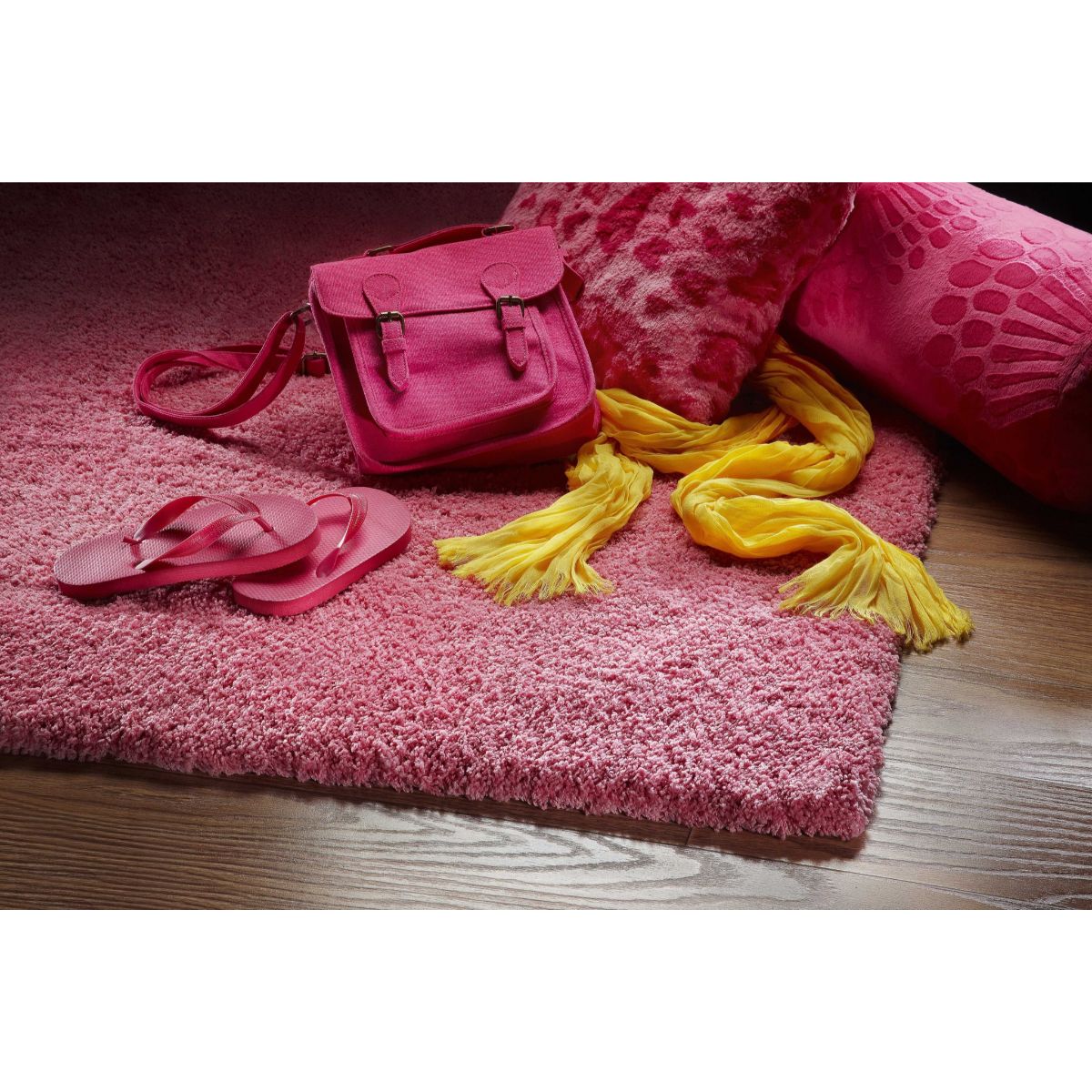 HomeRoots 349891 Bernadette 7 X 9 (ft) Rag Hot Pink Indoor Solid Area Rug