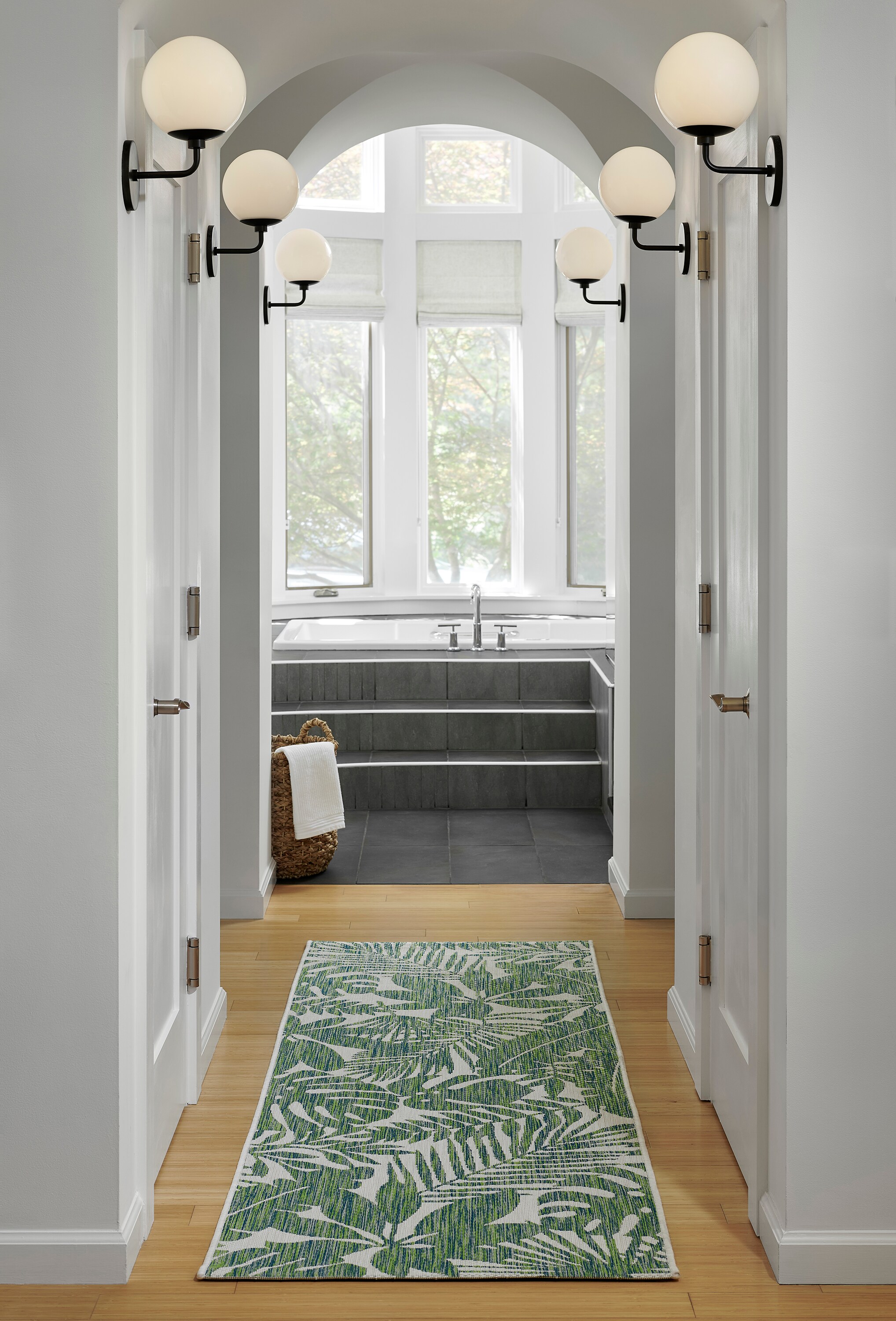 Momeni VILLAVI-13GRN2776 2 x 8 (ft) Polypropylene Green Rectangular Indoor/Outdoor Floral/Botanical Runner rug
