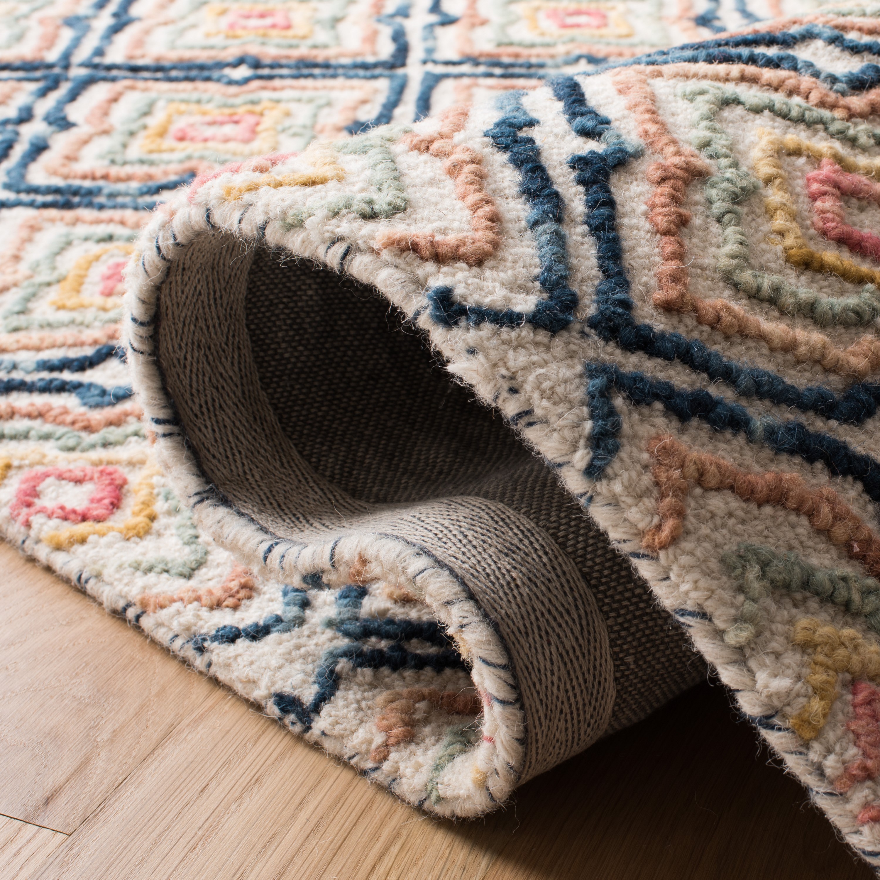Safavieh TRC512A-28 rugs - View #5