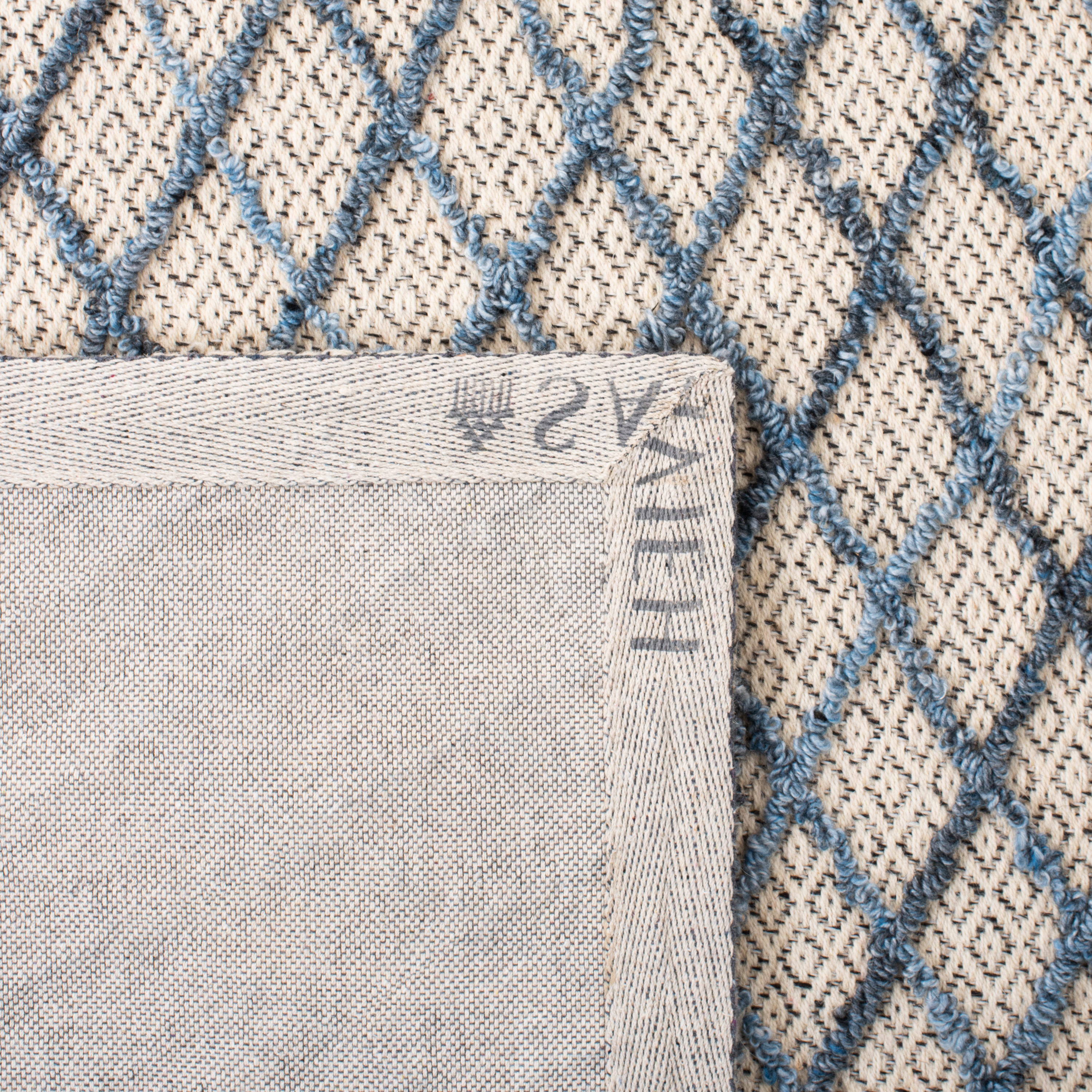 Safavieh TRC204M-5 rugs - View #4