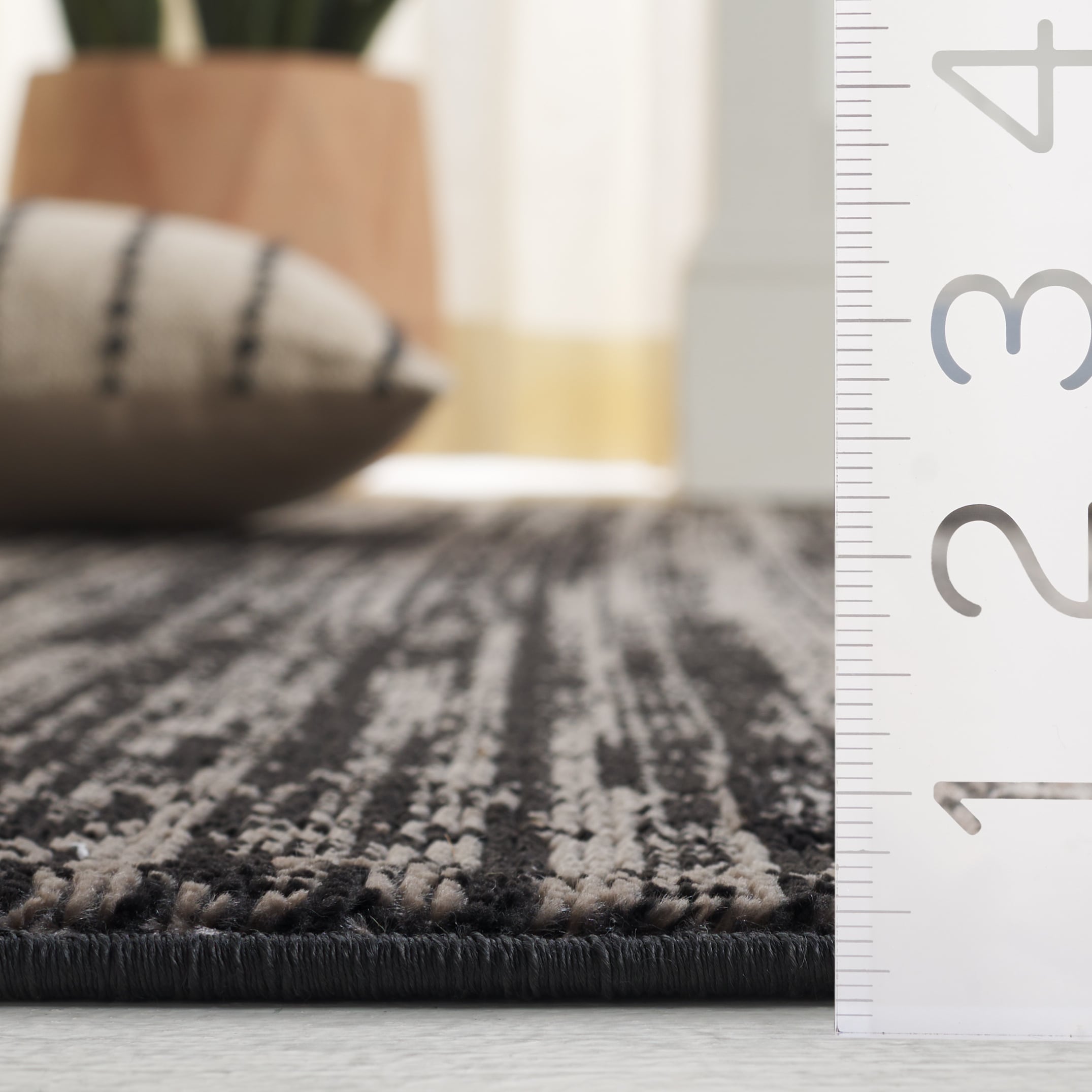 Safavieh MIL238S-7SQ rugs - View #3