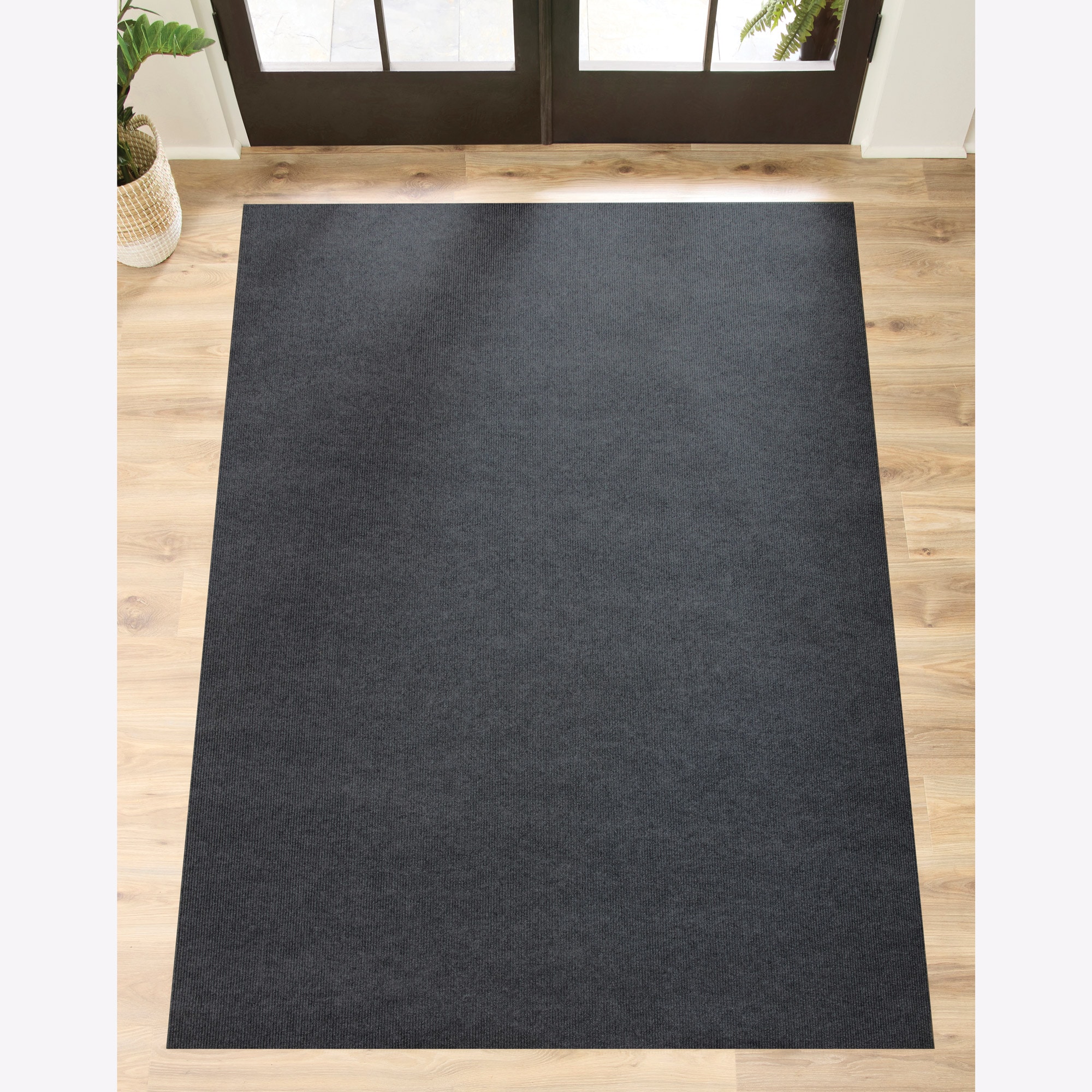 Project Source 6 x 8 Charcoal Indoor/Outdoor Solid Area Rug in the Rugs  department at