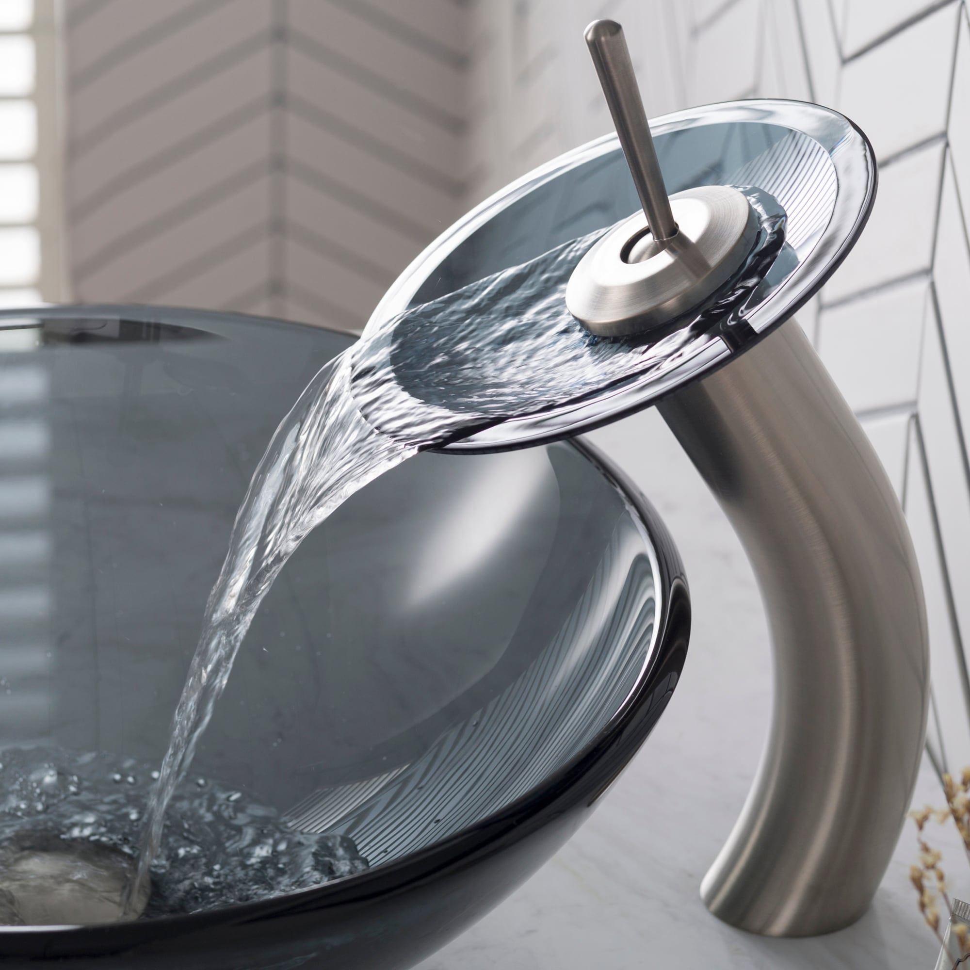 Elegant Gold Brass Single Hole Vessel Bathroom Faucet