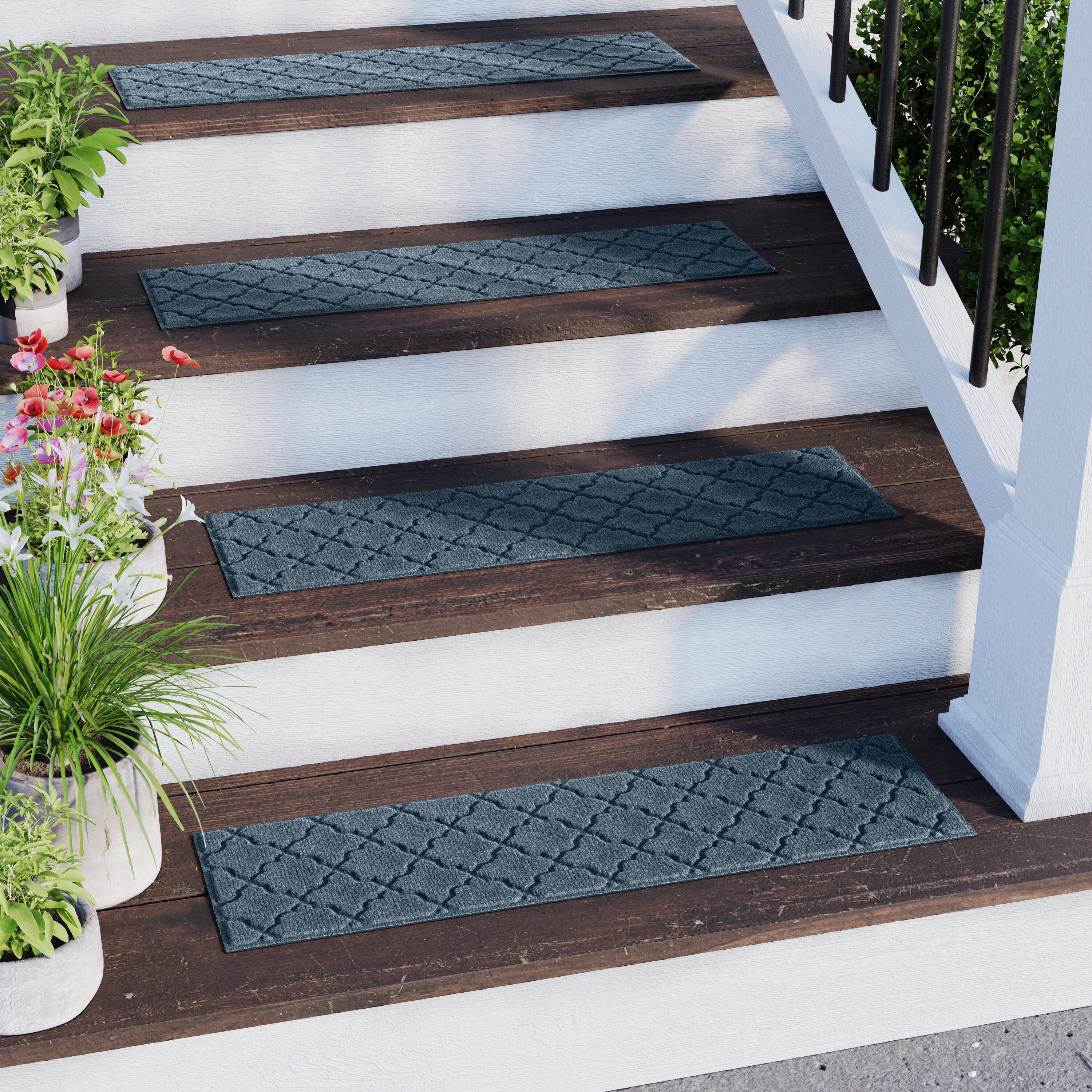Bungalow Flooring 20846581 WaterHog Polyester Bluestone Rectangular Indoor/Outdoor Solid Stair tread rug
