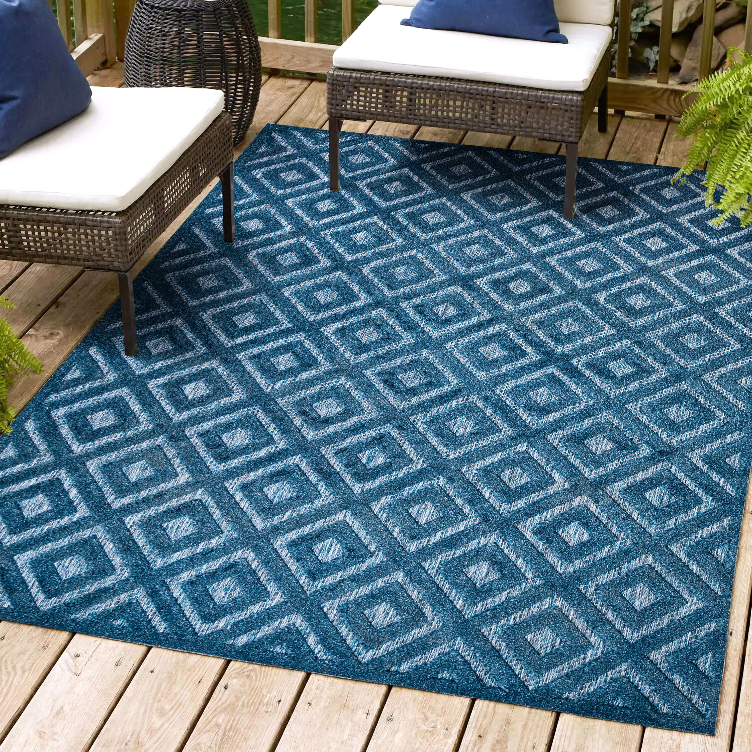 Navy Geometric Synthetic Rectangular Indoor/Outdoor Area Rug