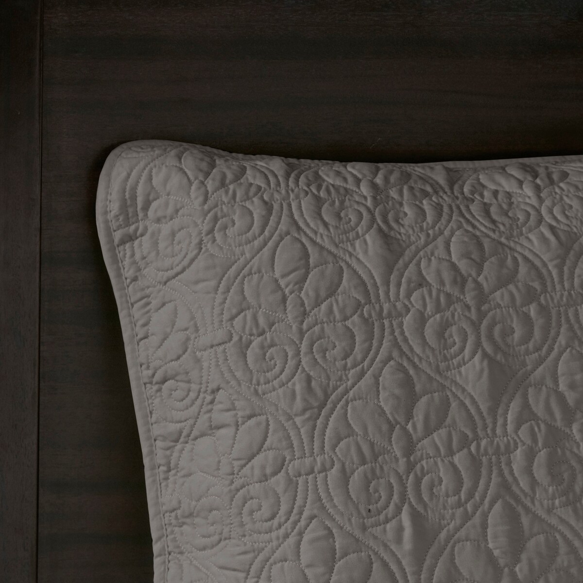 LUXEYARD DS-J-97535-B035 bedding - View #10