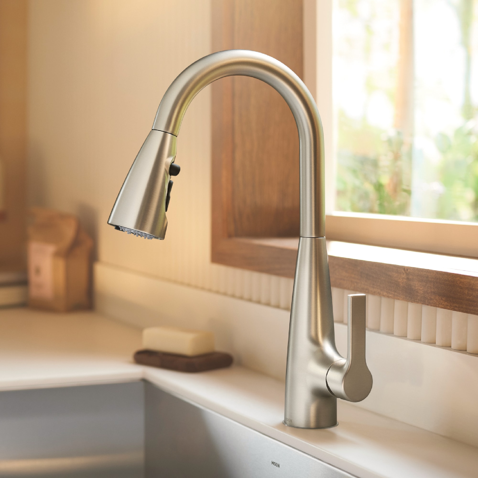 Moen F87627SRS Haelyn Spot Resist Stainless Single Handle Deck-mount Filtered Pull-down Kitchen Faucet with Sprayer ( Deck Plate Included )