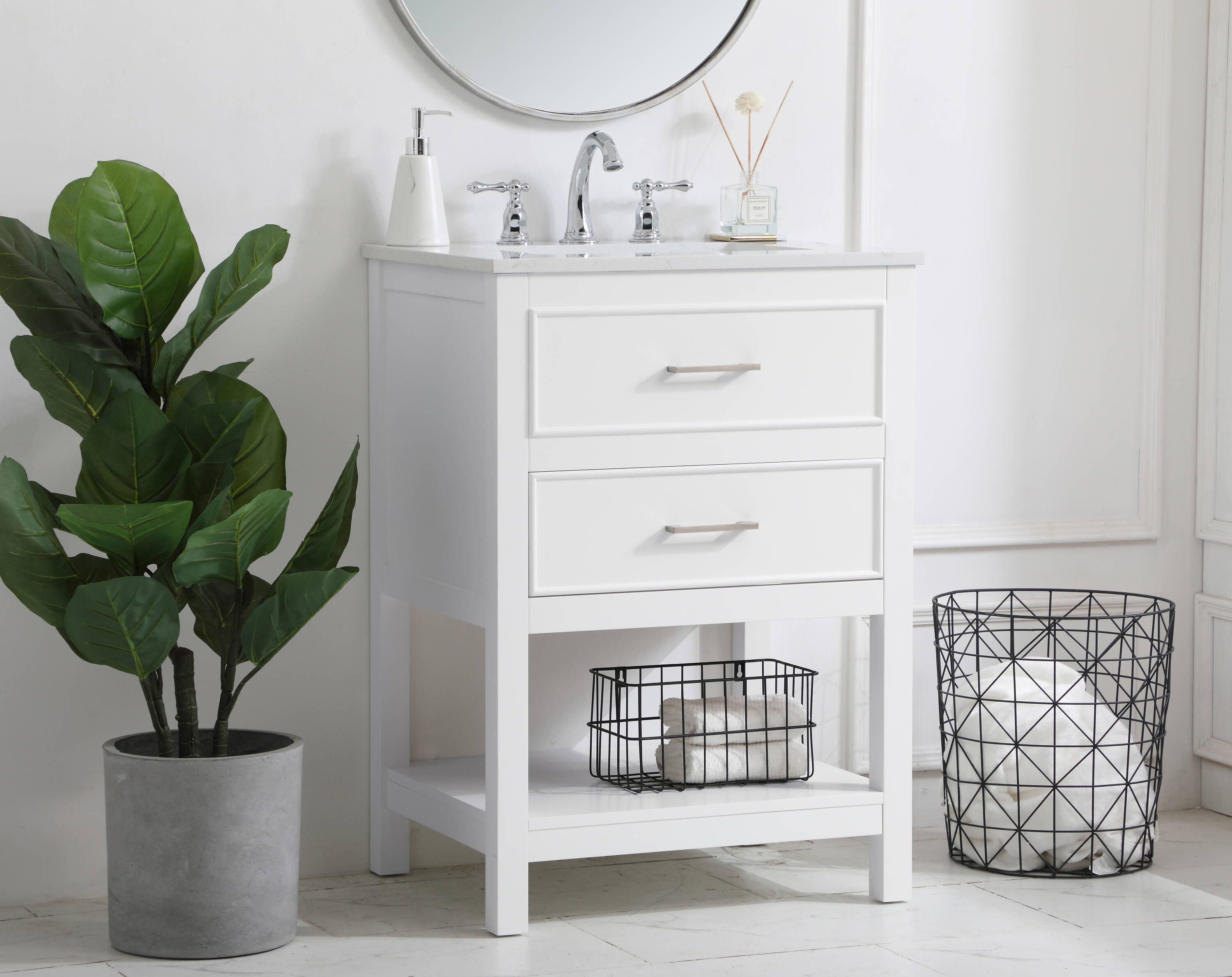 Sinclaire 24" White Quartz Top Traditional Bathroom Vanity
