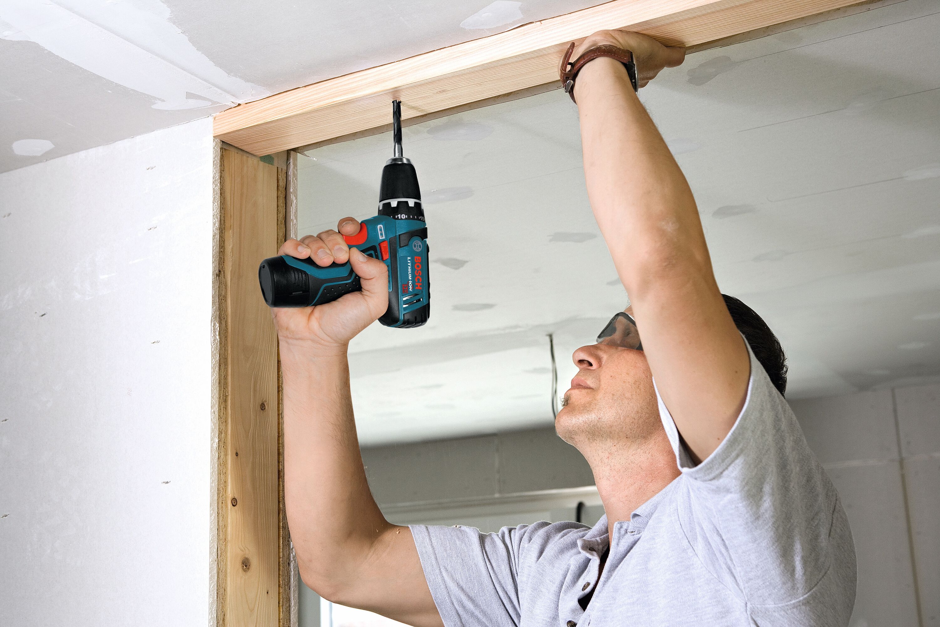 Bosch 12-volt Max 3/8-in Keyless Cordless Drill in the Drills department at