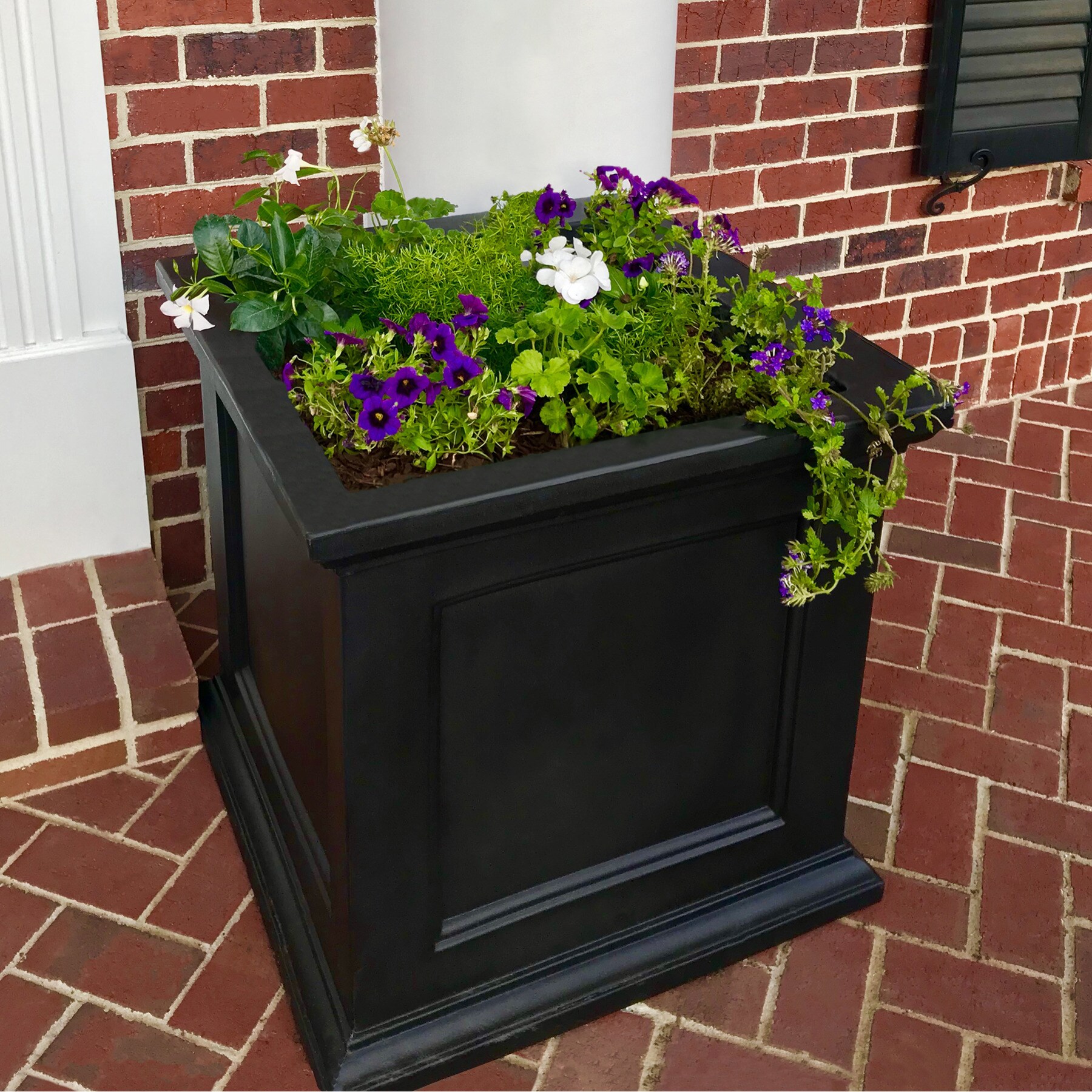 Mayne Fairfield 20 in. Square Self-Watering Black Polyethylene