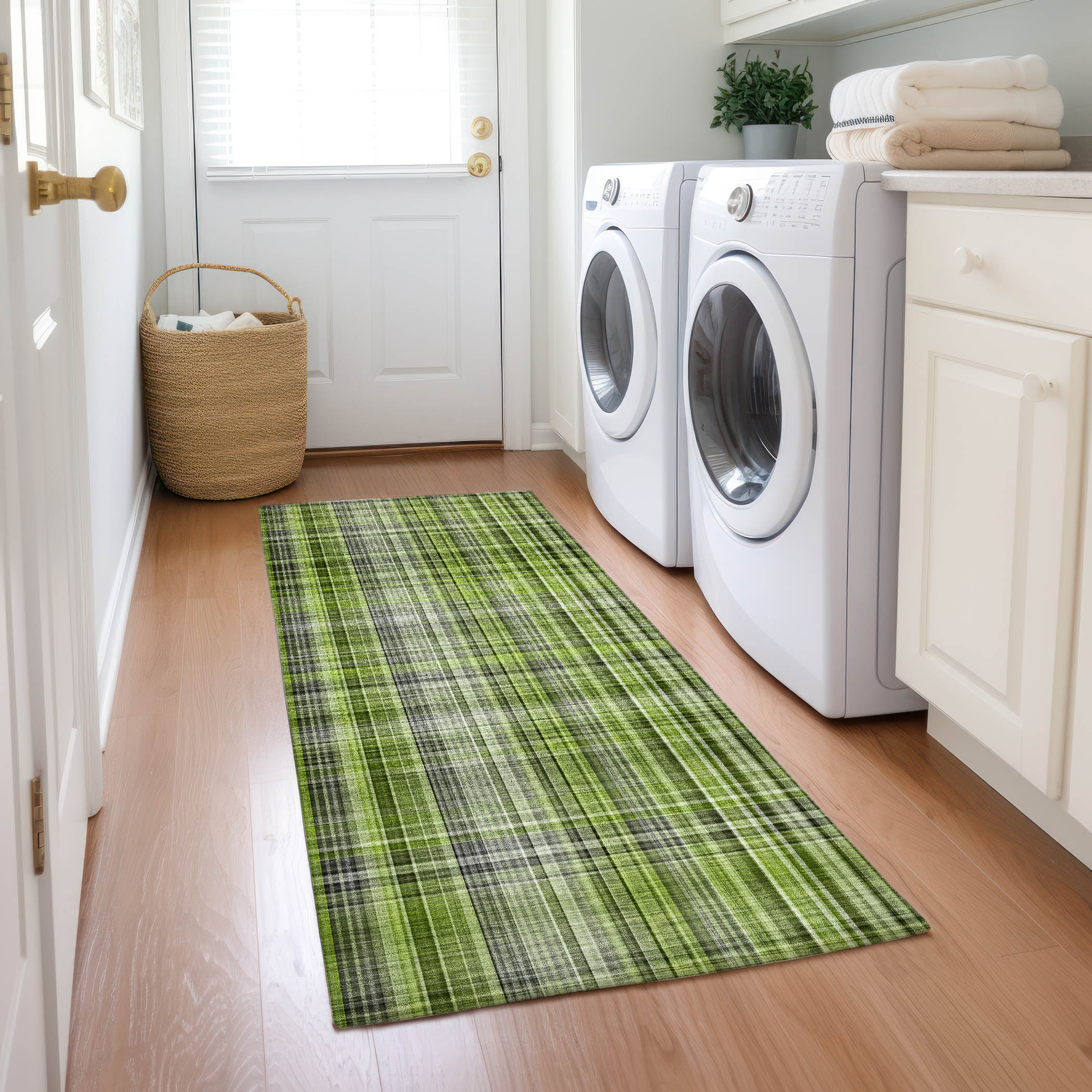 Addison Rugs ACN541GE2X8 Chantille ACN541GE 2 x 7 (ft) Polyester Green Rectangular Indoor/Outdoor Geometric Machine washable Area rug