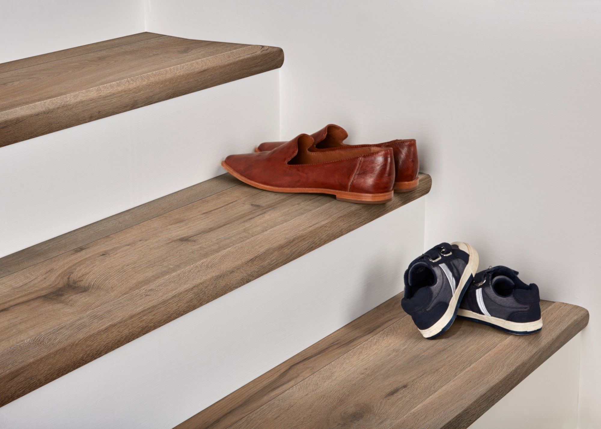 SMARTCORE LXSTN00252 Stair-Nosing - View #3