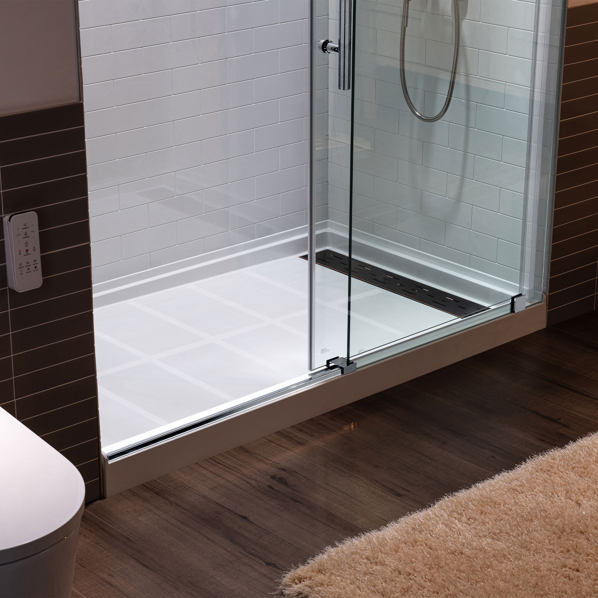 Woodbridge LS642 Shower-Doors - View #9