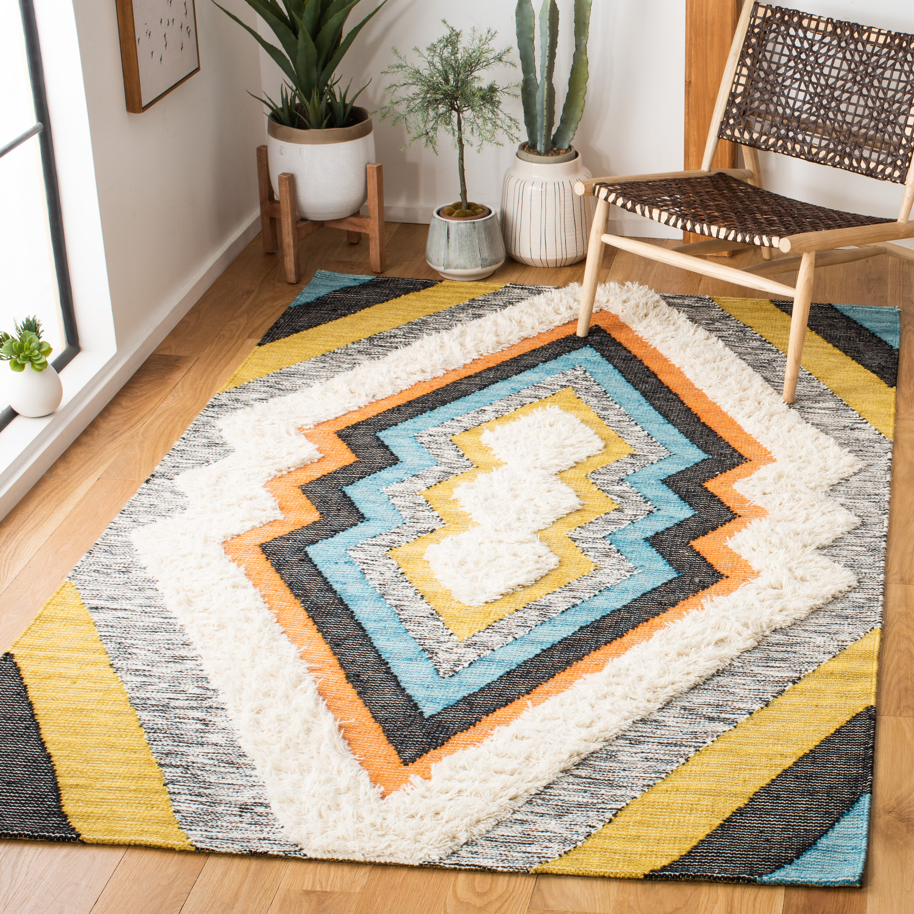  Kenya 276 Black/Ivory Bohemian 4Ft x 6Ft Small Rectangle Rug