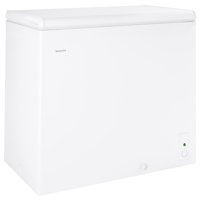 Hotpoint 7.1-cu ft Manual Defrost Chest Freezer (White) in the