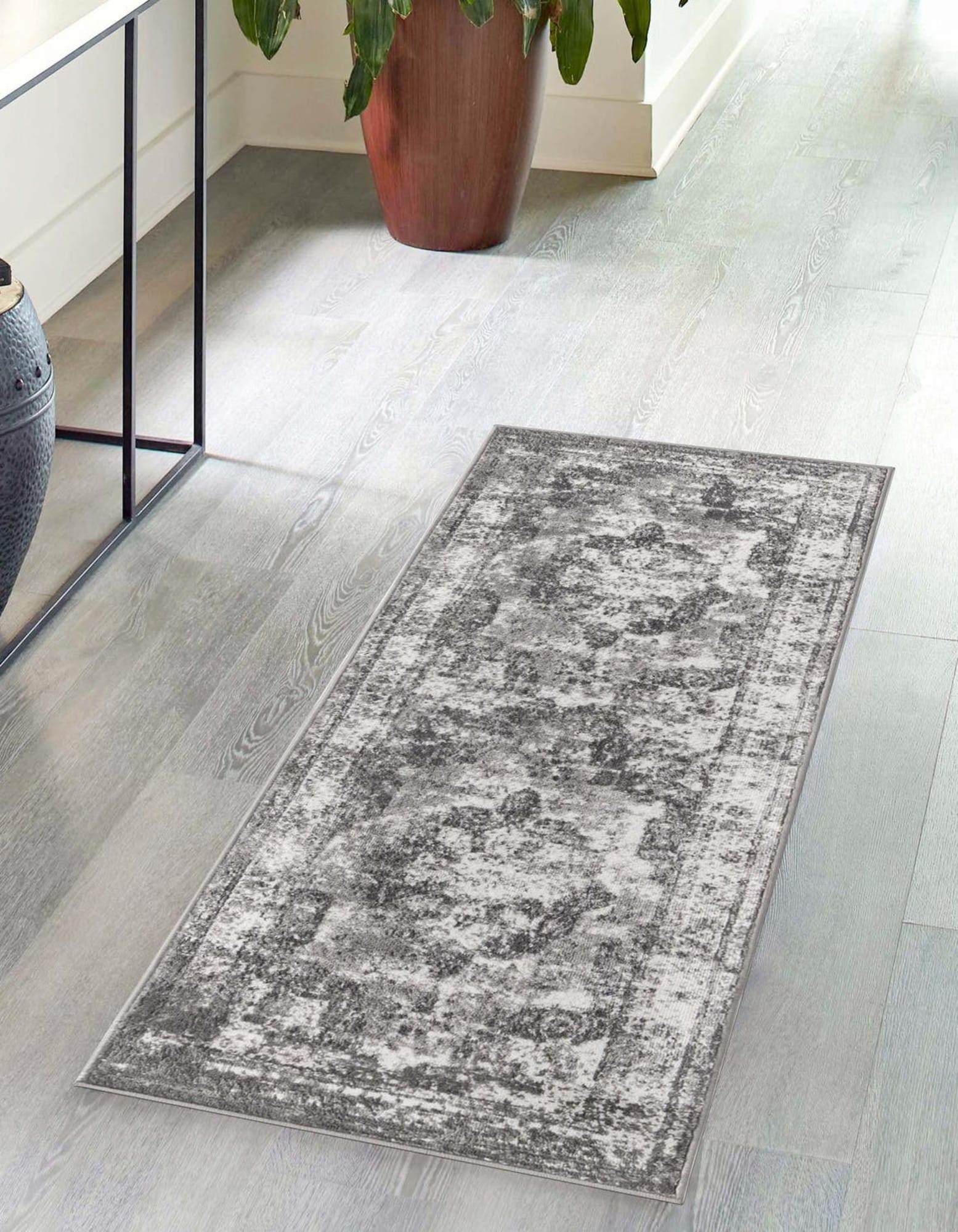 Unique Loom 3193413 Sofia 2 x 5 (ft) Loomed Polypropylene Gray Rectangular Indoor Runner rug
