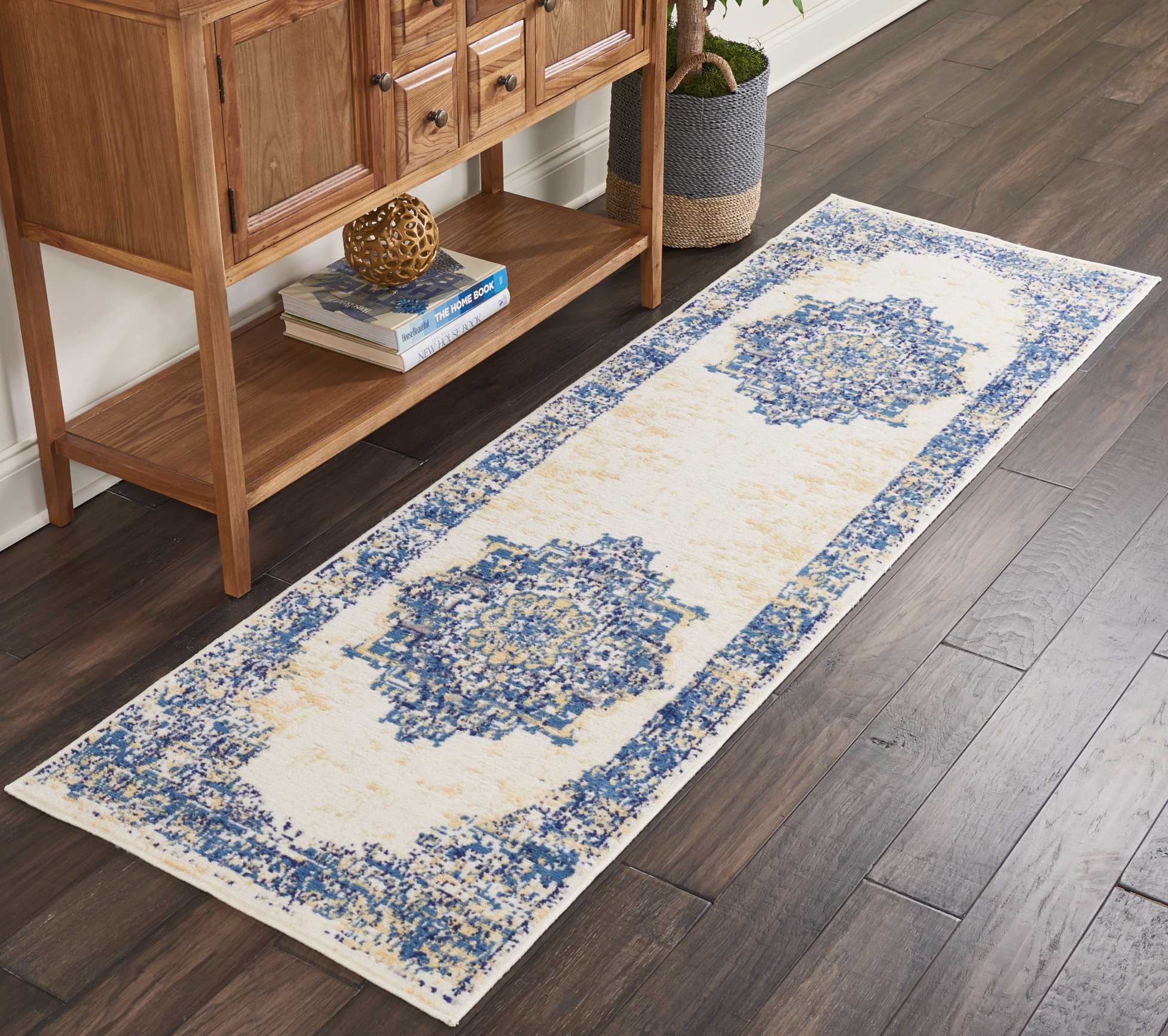 Nourison 99446411730 Grafix 2 x 8 (ft) Loomed Polypropylene White Rectangular Indoor Medallion Bohemian/Eclectic Area rug