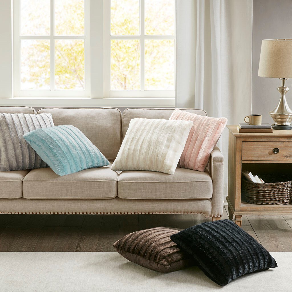 Gracie Mills 1384-03PM Accent-Pillows - View #2