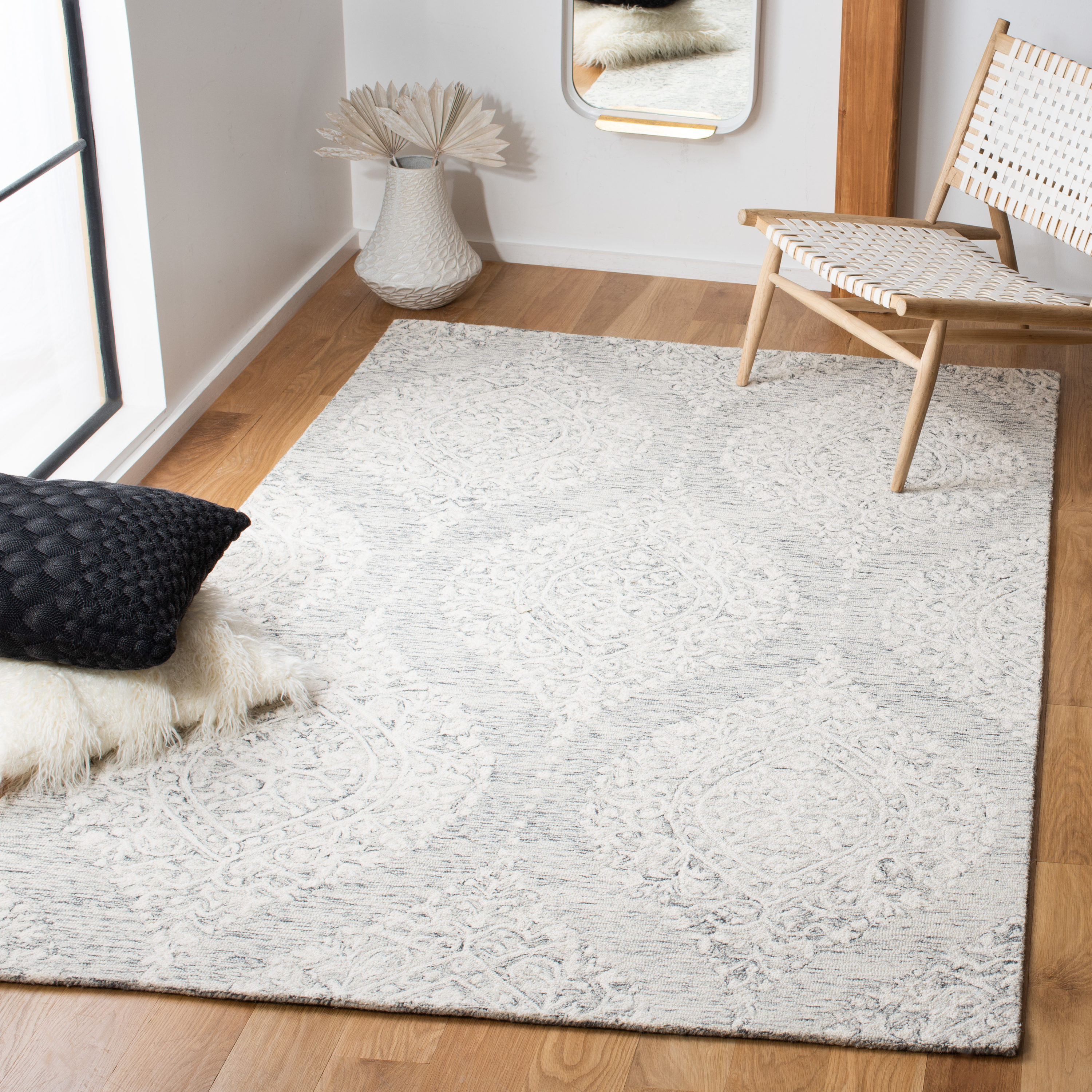 Handmade Gray Wool Square Tufted Rug, 6' x 6'