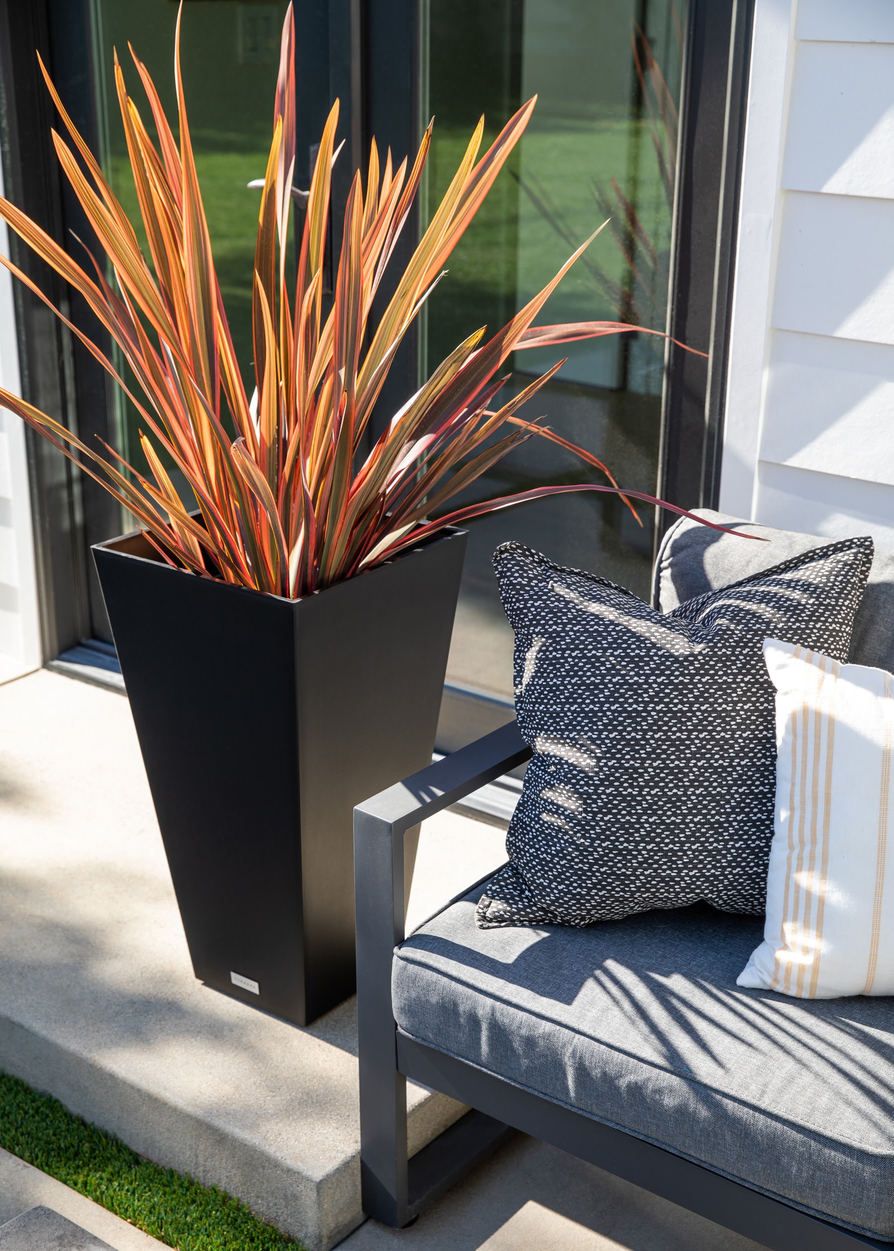Veradek MV32B-2PK Planter-Window-Box - View #7