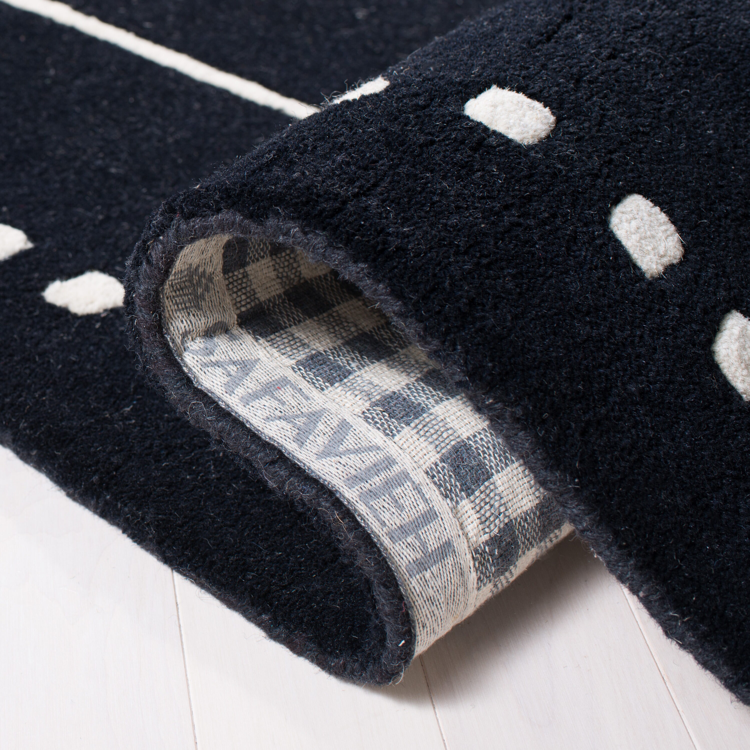 Safavieh BEL151E-5R rugs - View #5