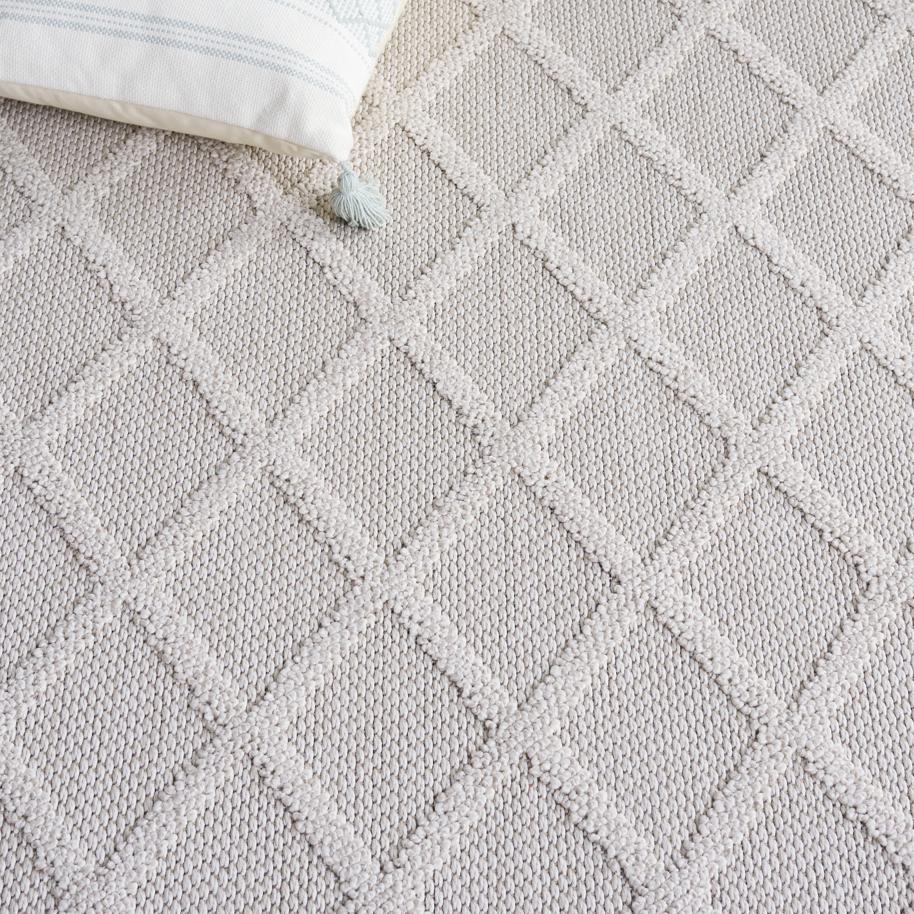 Safavieh HGL950B-5 rugs - View #4