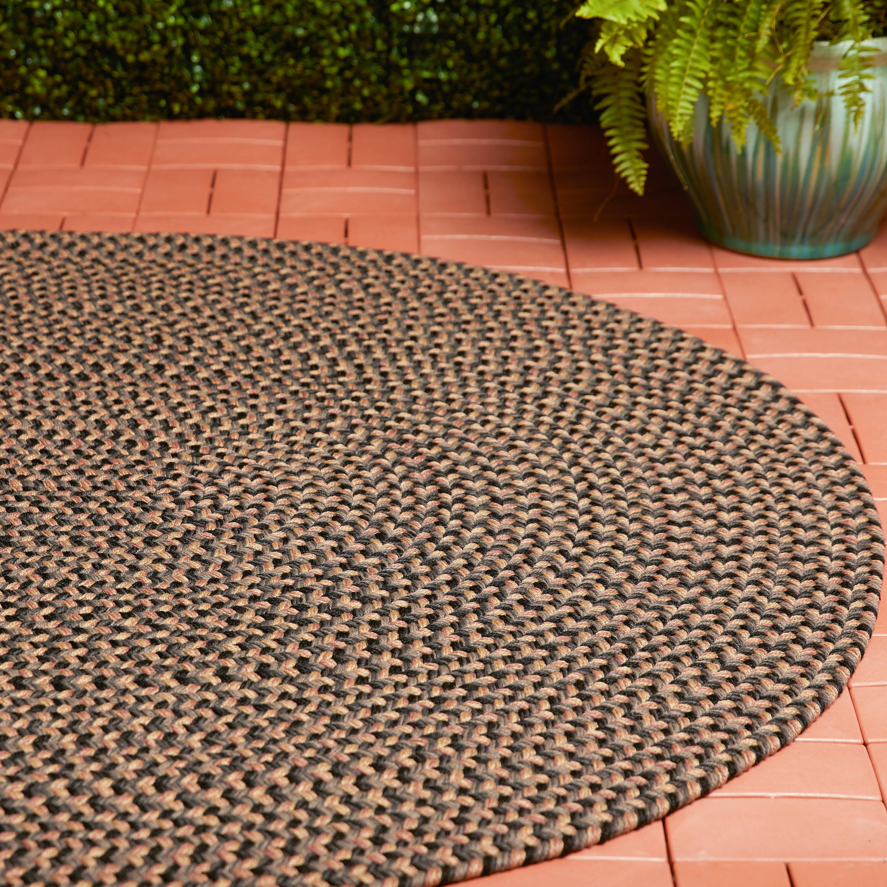 Rhody Rug CD86R096X096 8 x 8 (ft) Braided Polypropylene Shadow Round Indoor/Outdoor Geometric Area rug