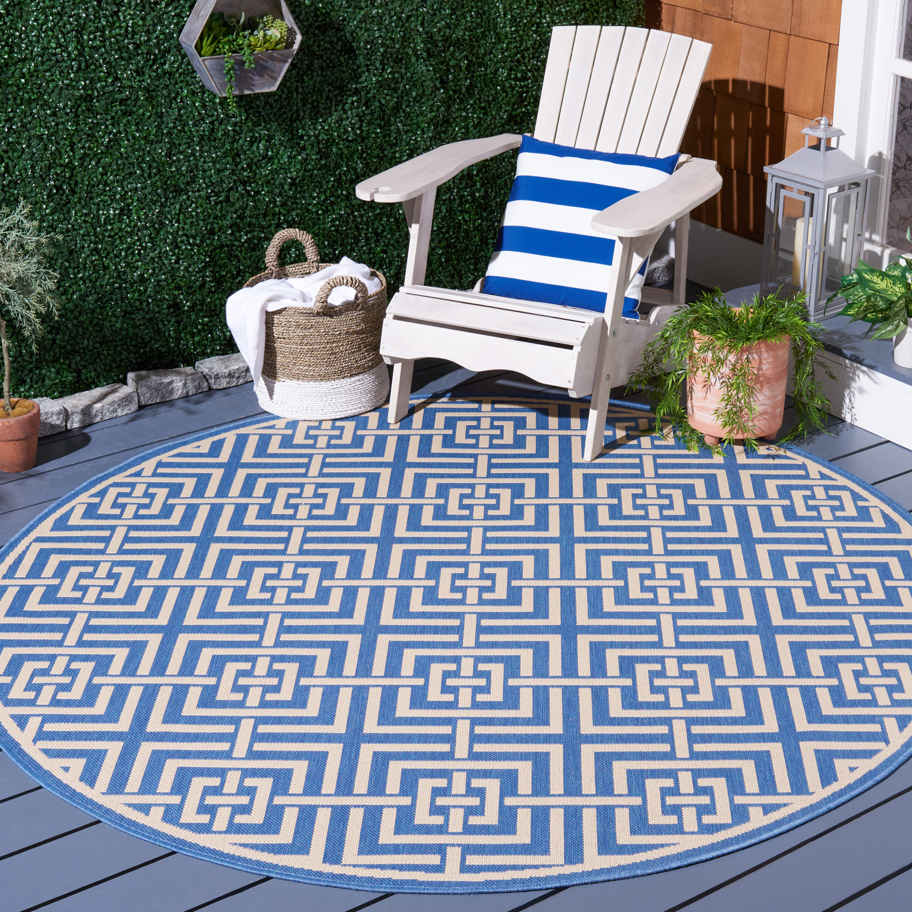 Beachy Round Rug Safavieh Beach House 128M Blue Creme 6ft-7in x 6ft-7in Round Rug in the ...
