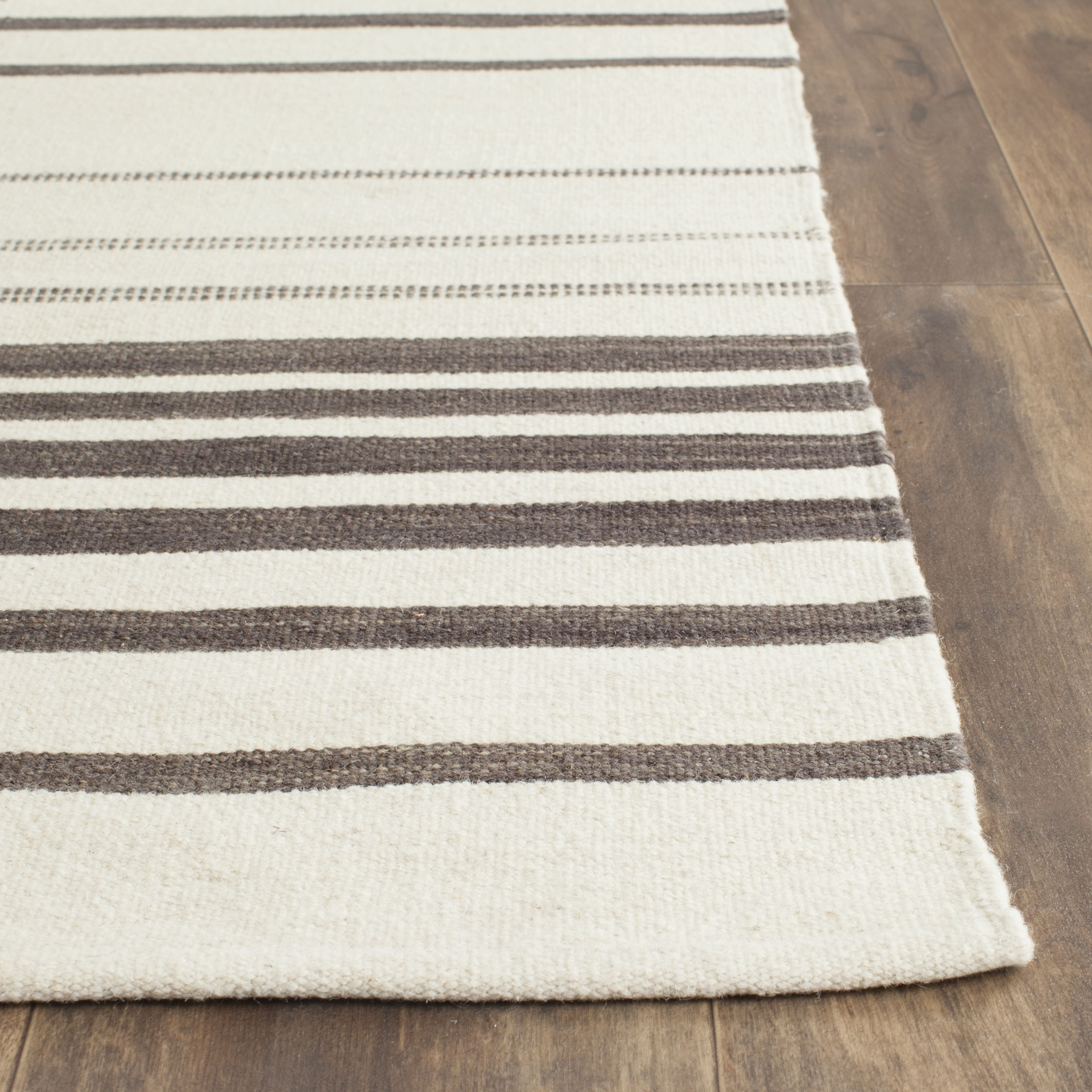 Safavieh KLM953B-5 rugs - View #3