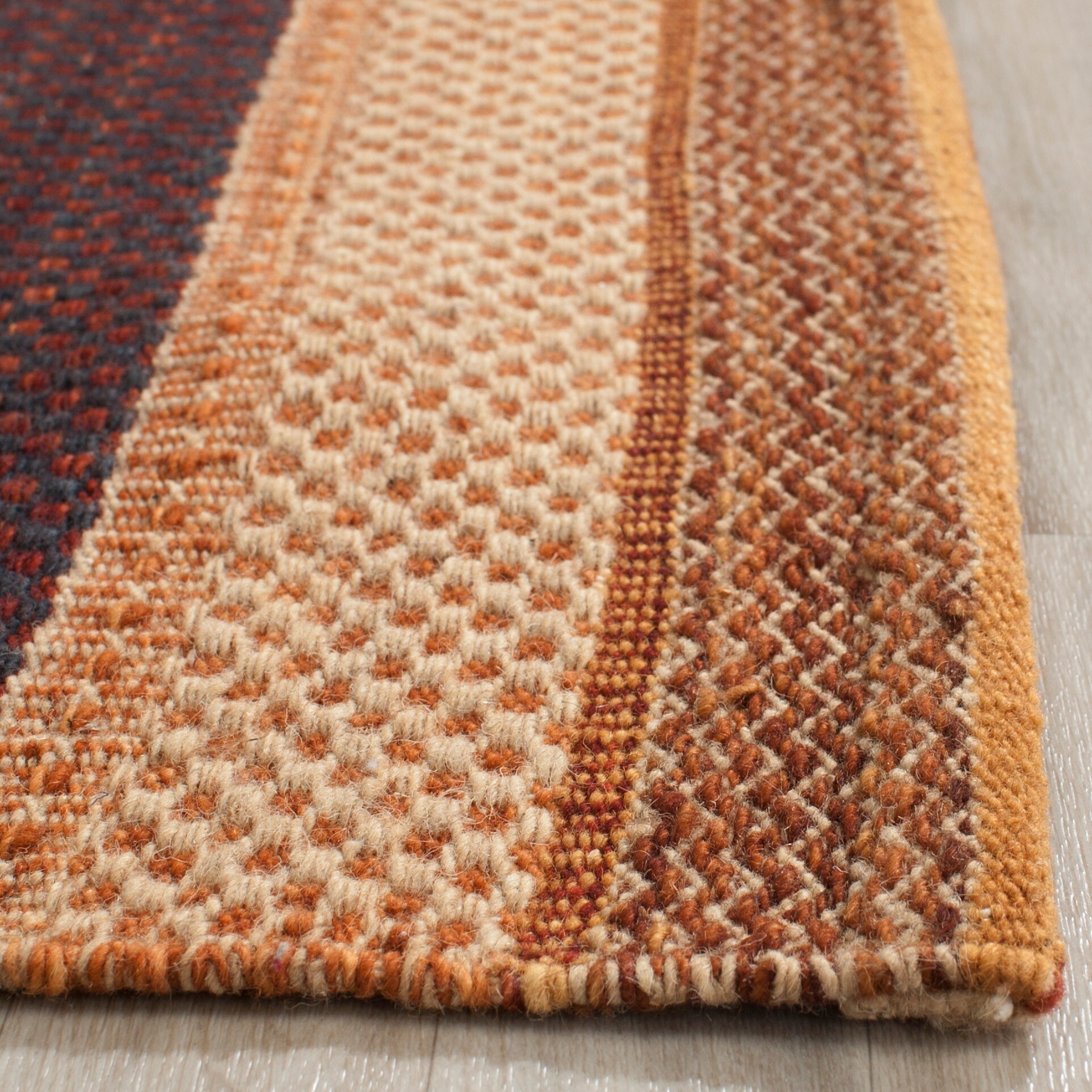Safavieh KLM951B-6 rugs - View #3