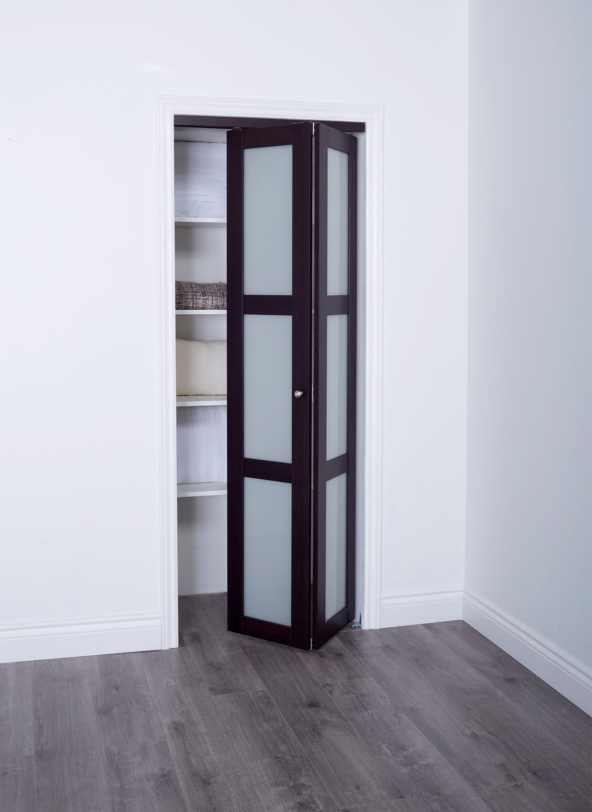 RELIABILT Euro 30-in x 80-in Brown Frosted Glass Prefinished Mdf Closet ...