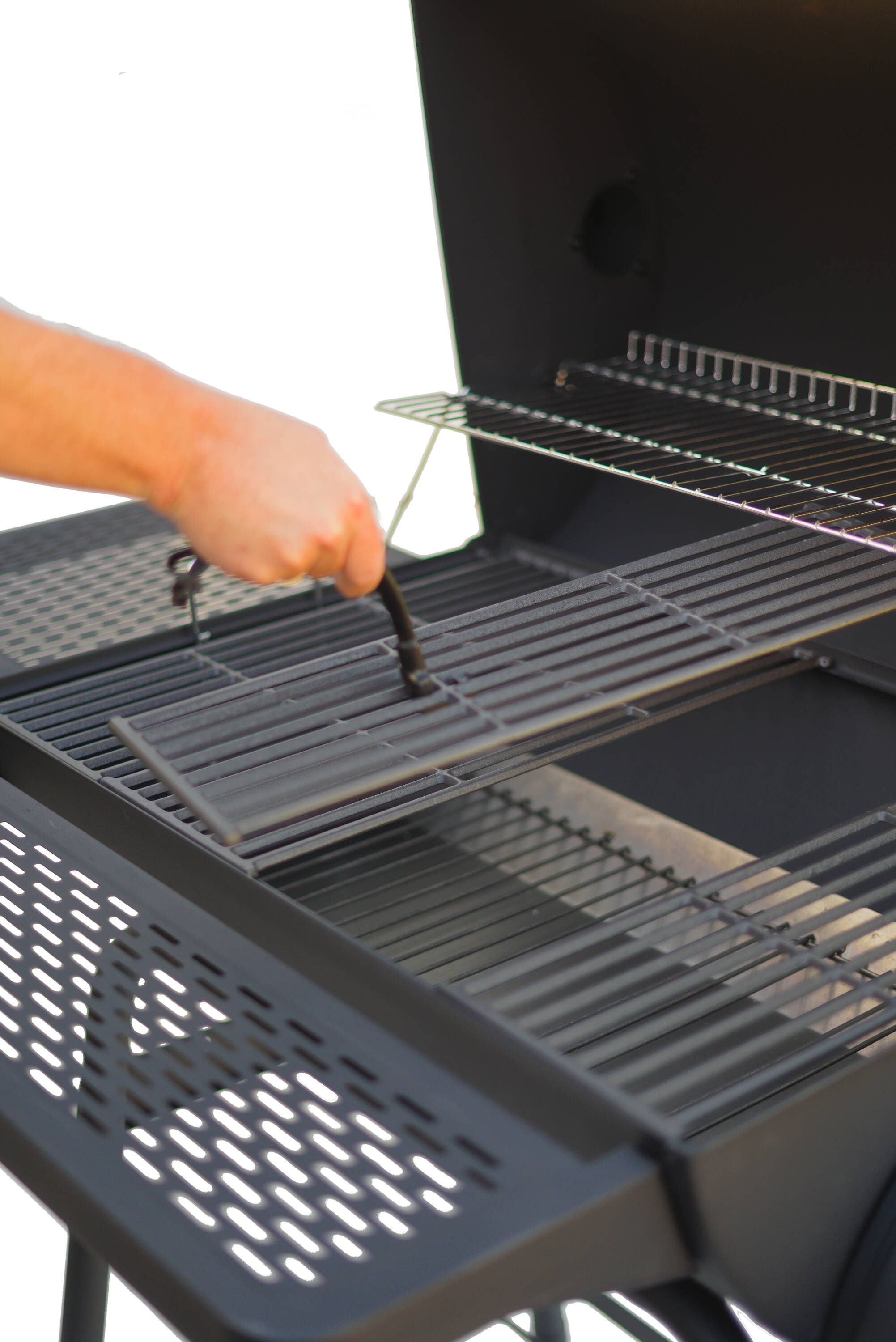 Master Forge CBC23032L Charcoal-Smokers - View #10