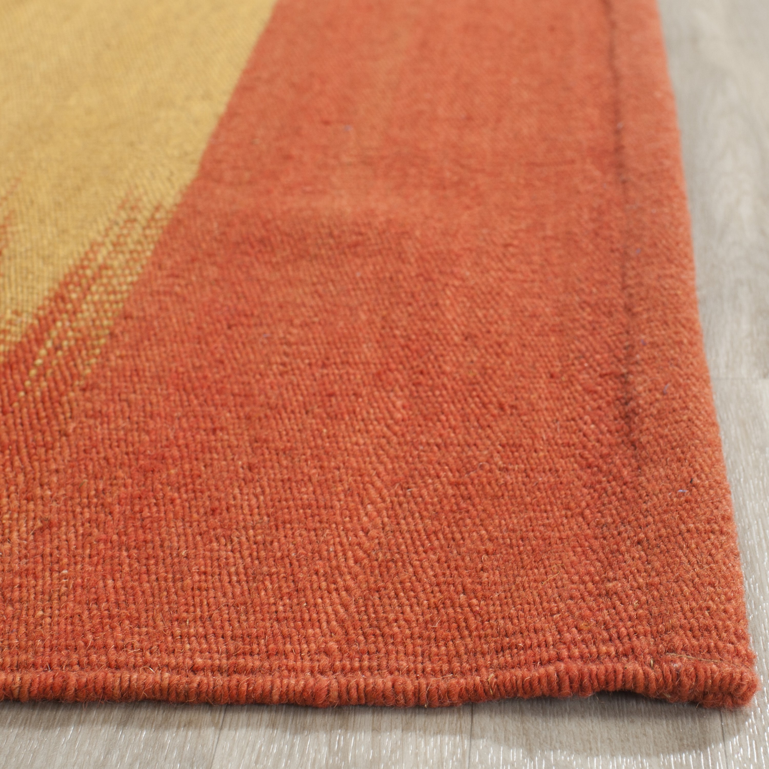 Safavieh KLM947A-28 rugs - View #3