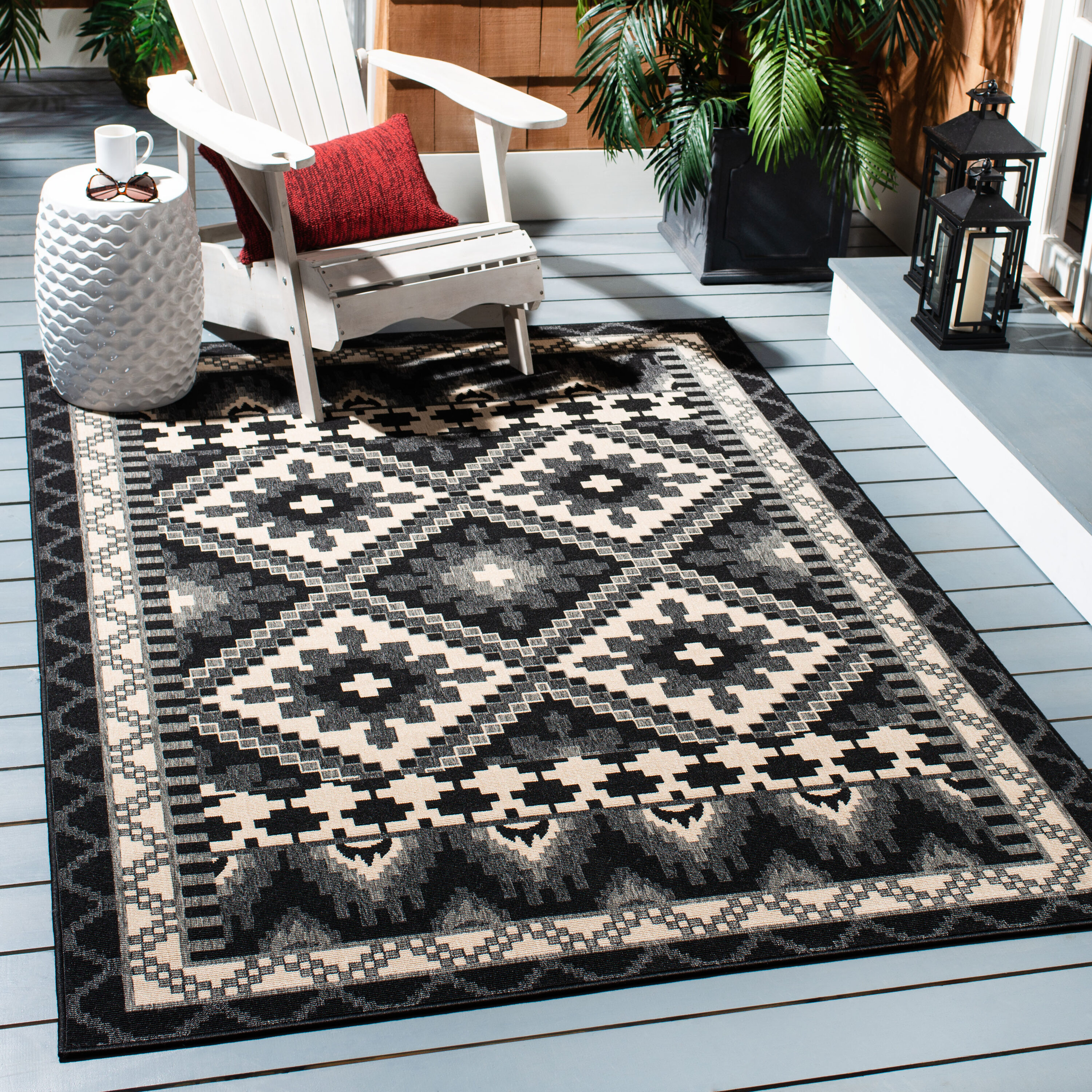 Safavieh VER096-0421-4 Veranda 4 x 6 (ft) Loomed Synthetic Black/Beige Rectangular Indoor/Outdoor Floral Southwestern Area rug
