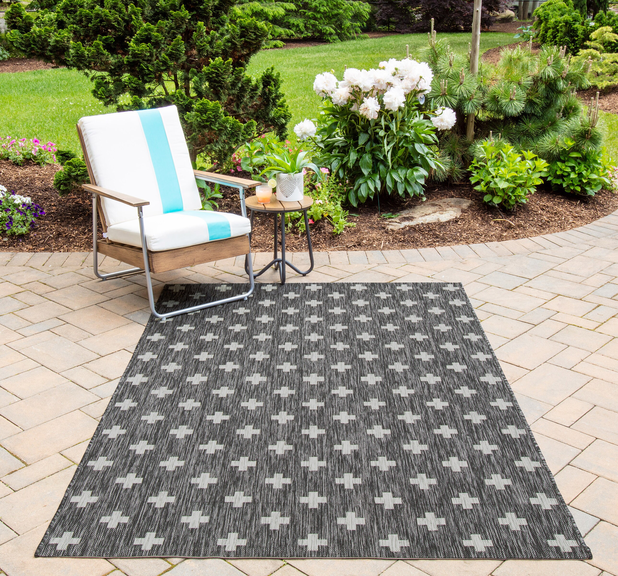 Momeni VILLAVI-01CHR2030 2 x 3 (ft) Loomed Polypropylene Charcoal Rectangular Indoor/Outdoor Machine washable Area rug