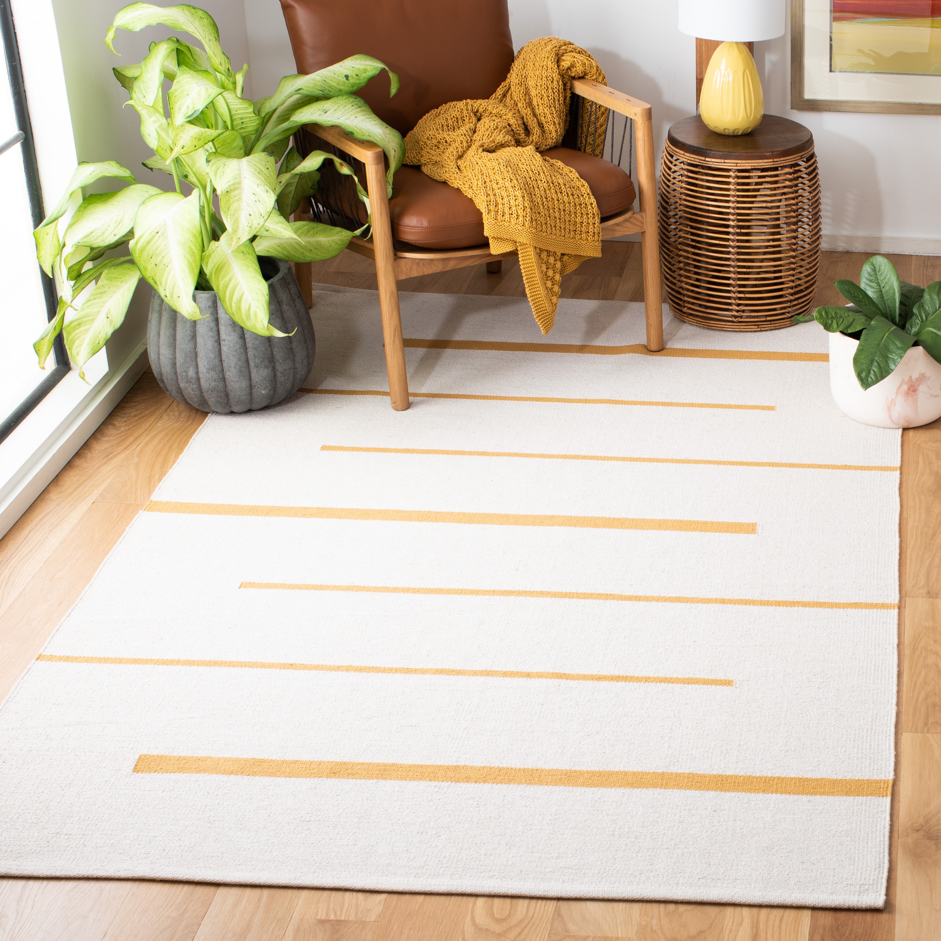 Safavieh MTK311C-3 Montauk Odoarda 3 x 5 (ft) Cotton Ivory/Gold Rectangular Indoor Stripe Bohemian/Eclectic Throw rug