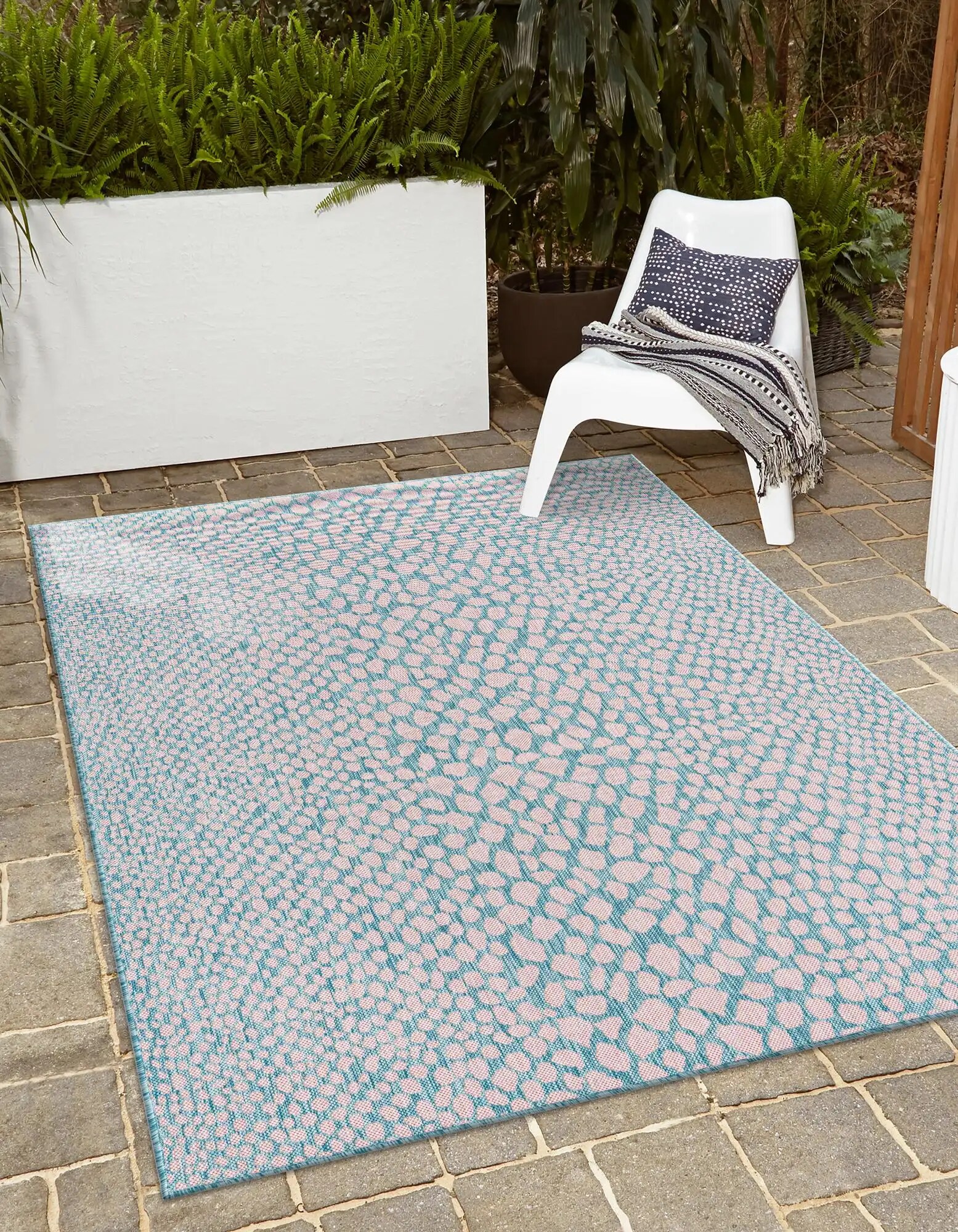 Unique Loom 3180664 Jill Zarin Cape Town 3 x 5 (ft) Loomed Polypropylene Pink and Aqua Rectangular Indoor/Outdoor Animal print Area rug